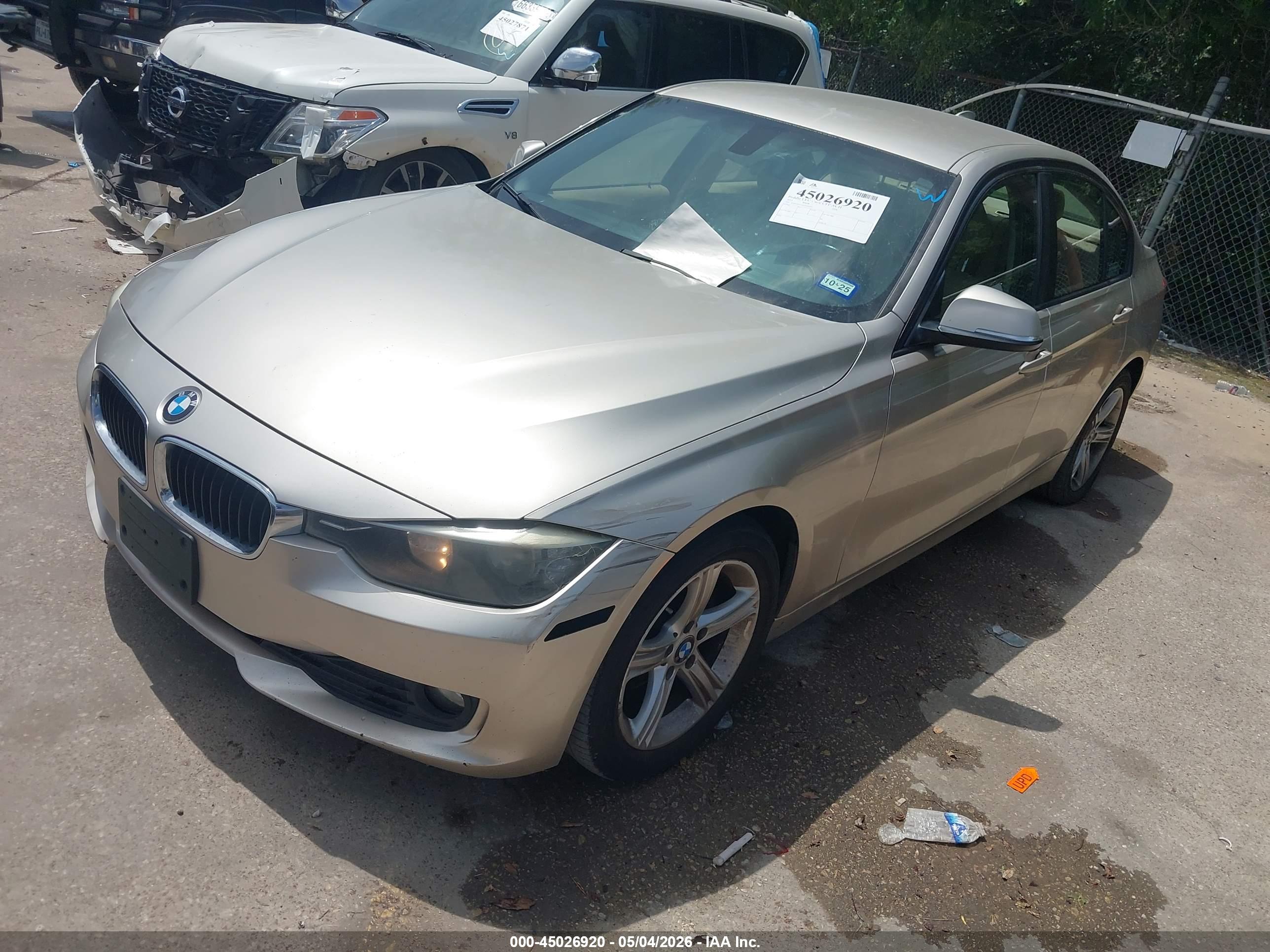 BMW 320I image 2