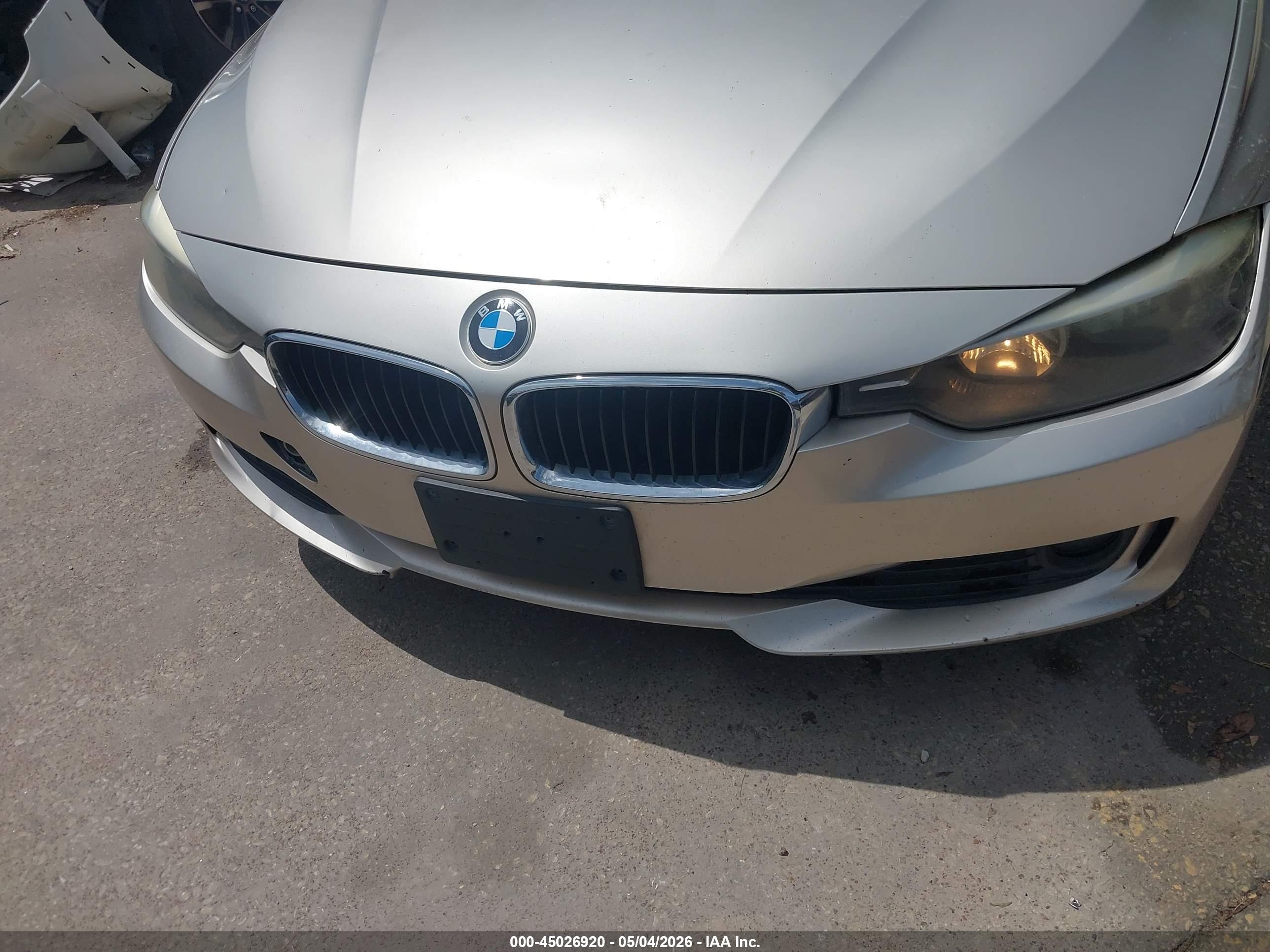 BMW 320I image 6