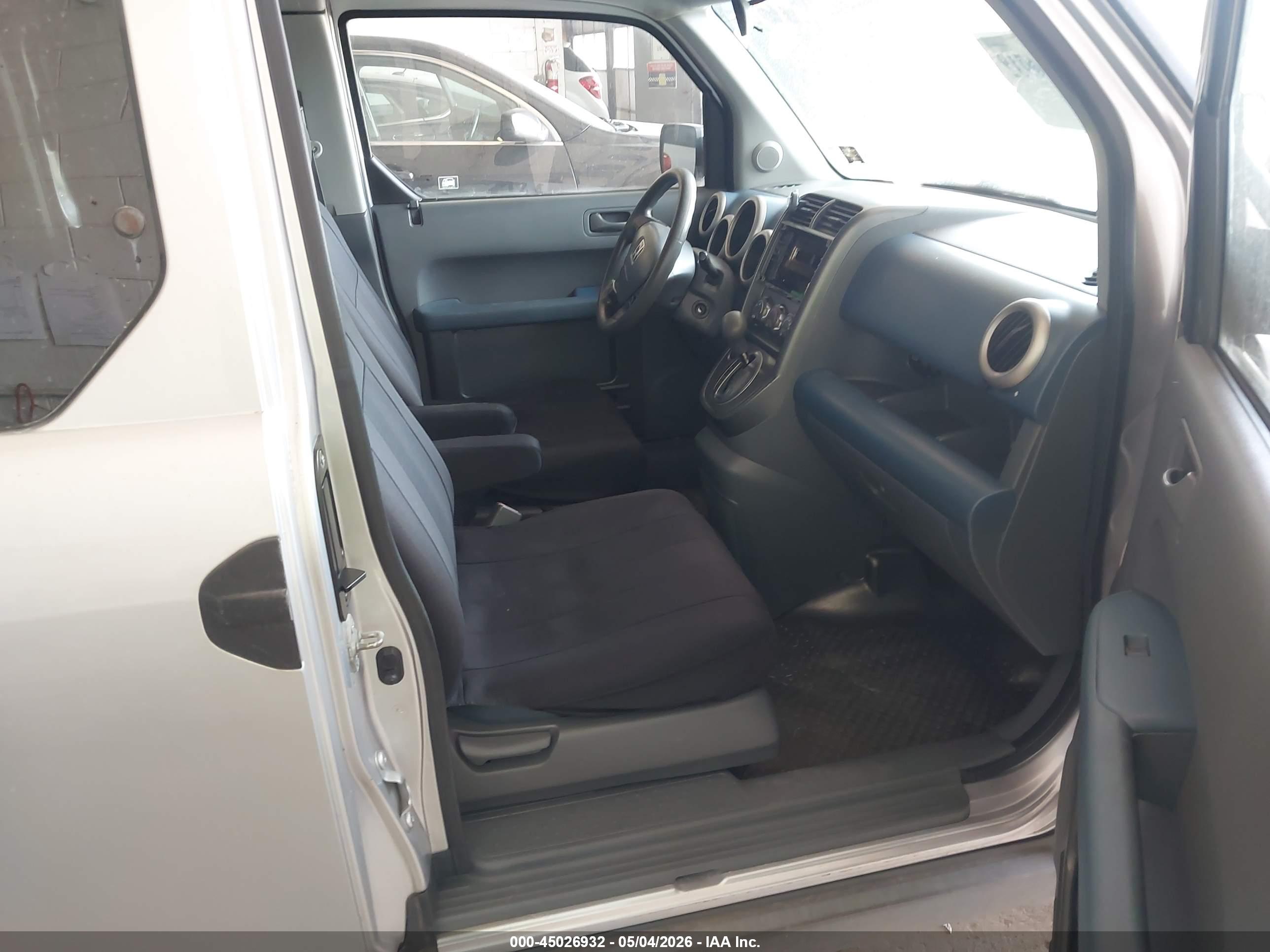 HONDA ELEMENT image 5