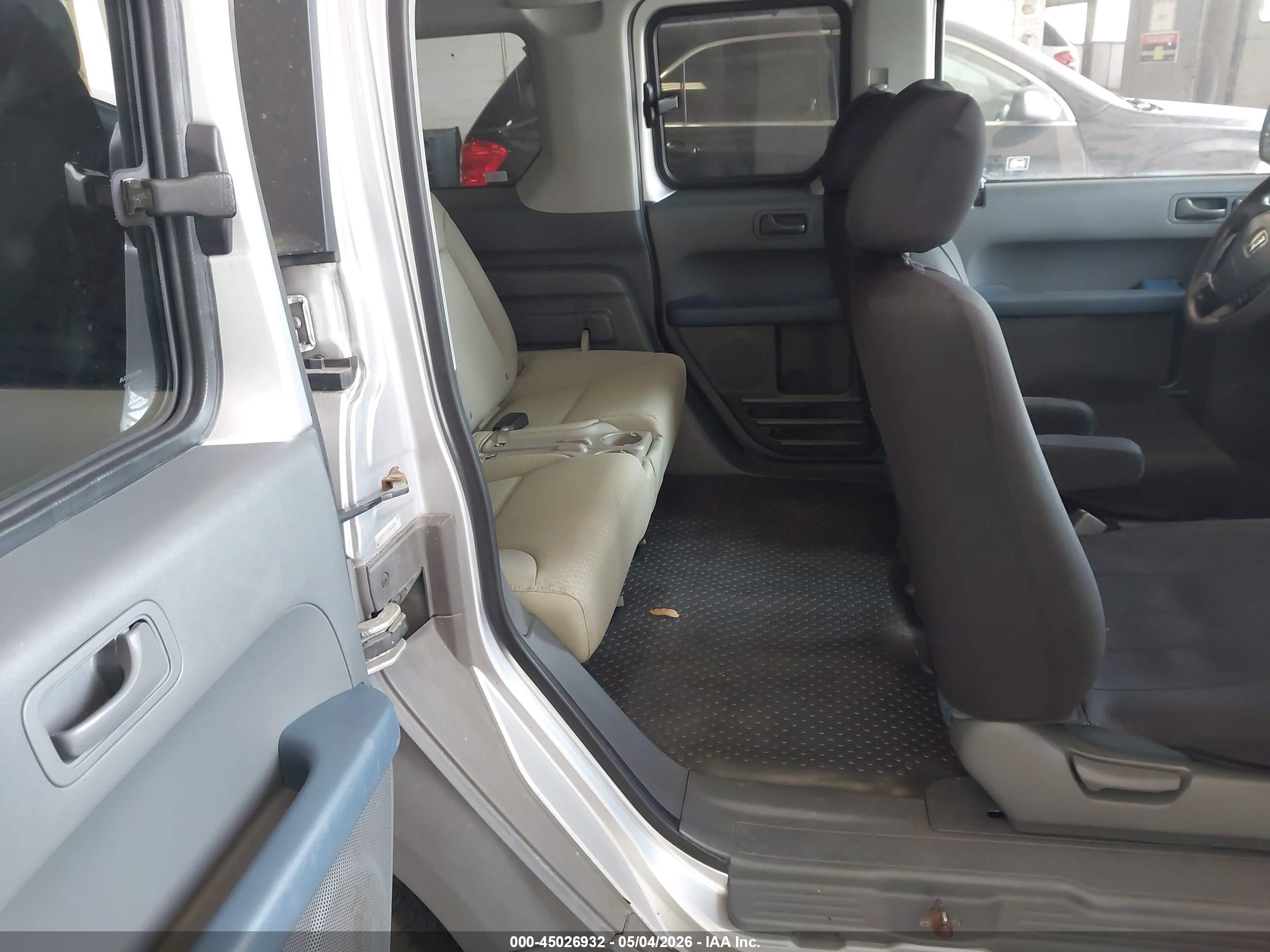 HONDA ELEMENT image 8