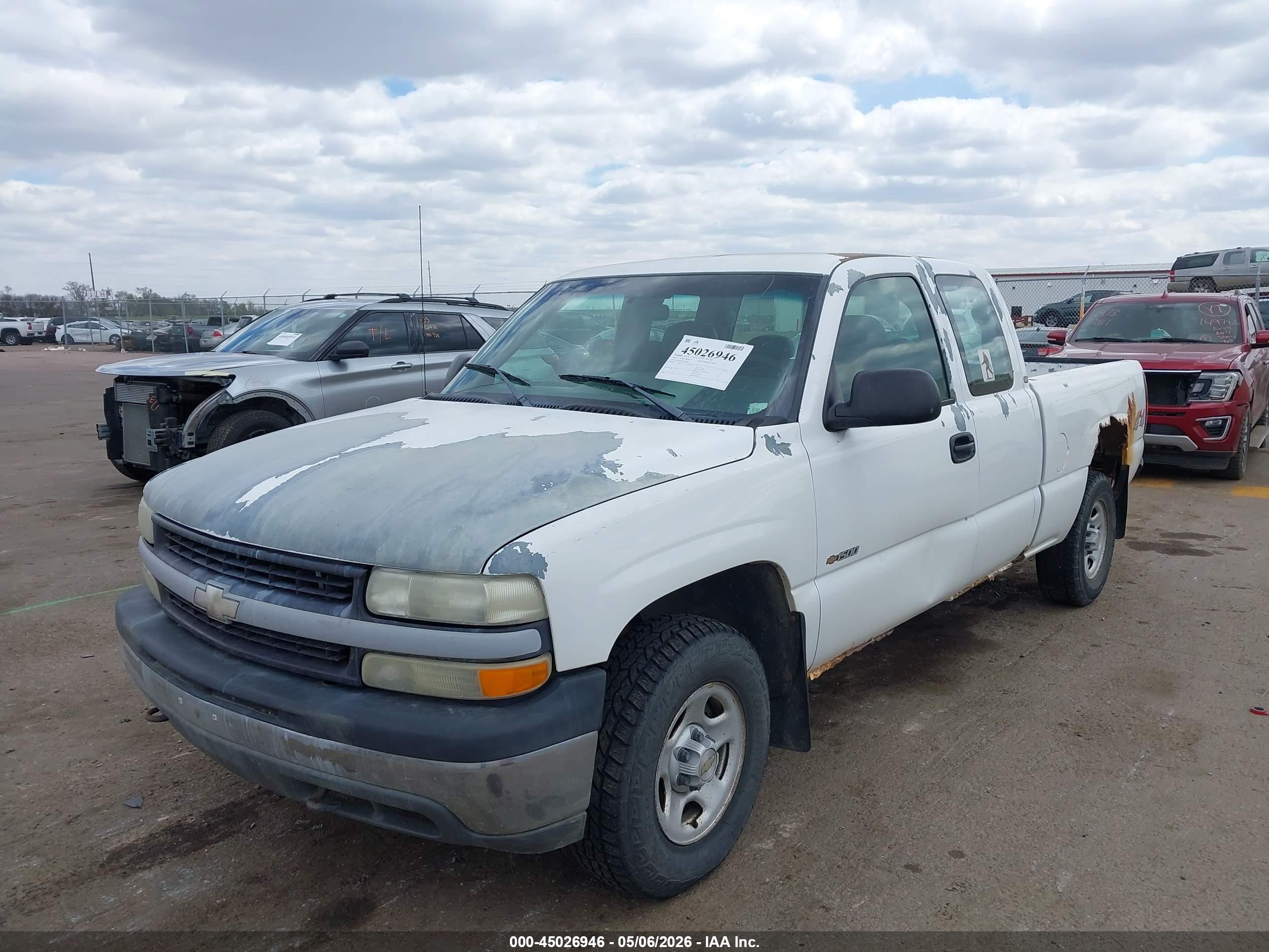 CHEVROLET SILVERADO image 2
