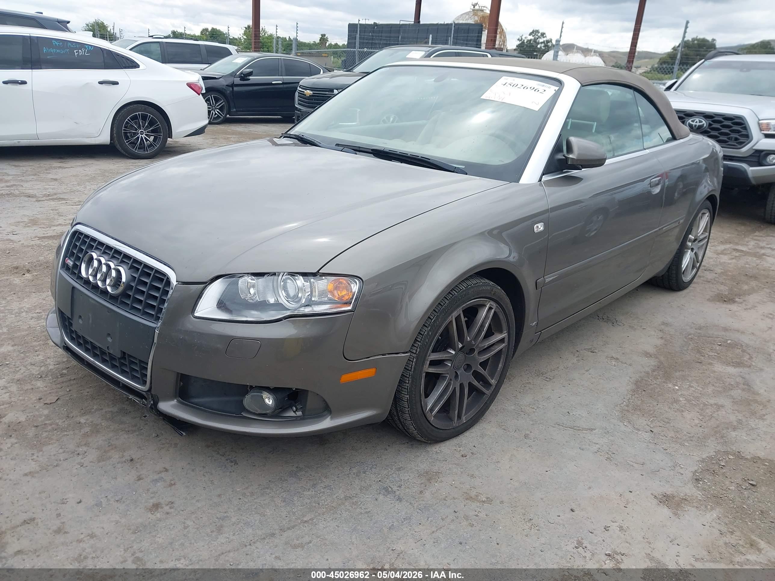 AUDI A4 image 2