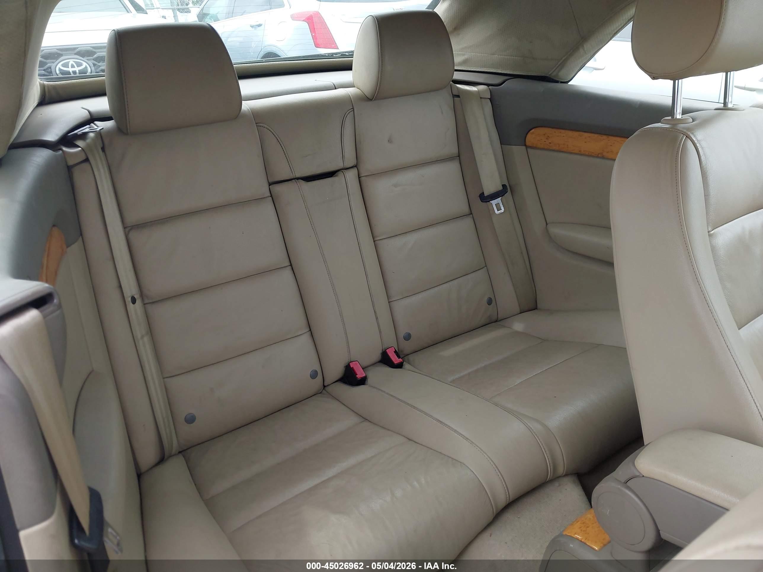 AUDI A4 image 8