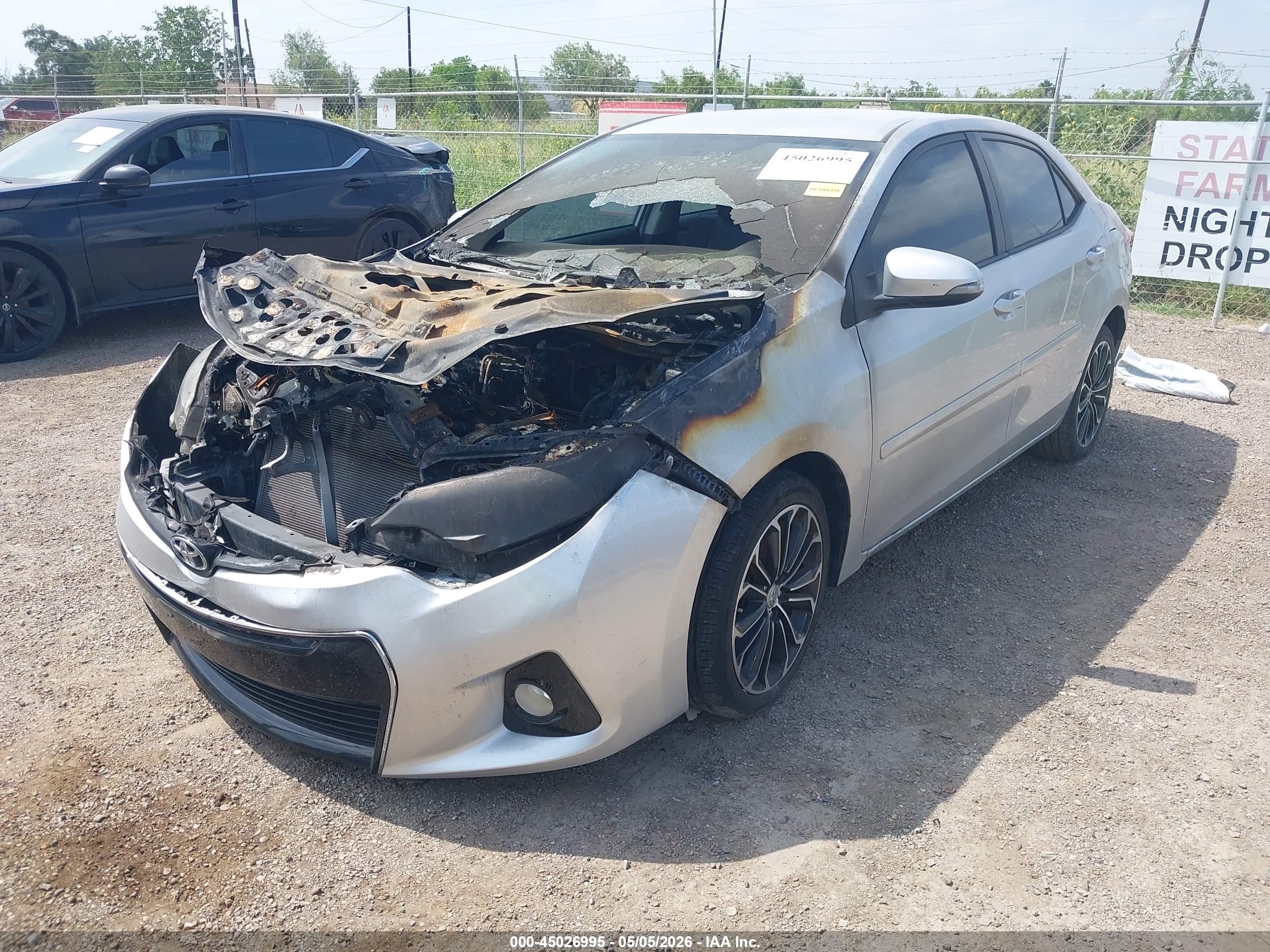 TOYOTA COROLLA image 2