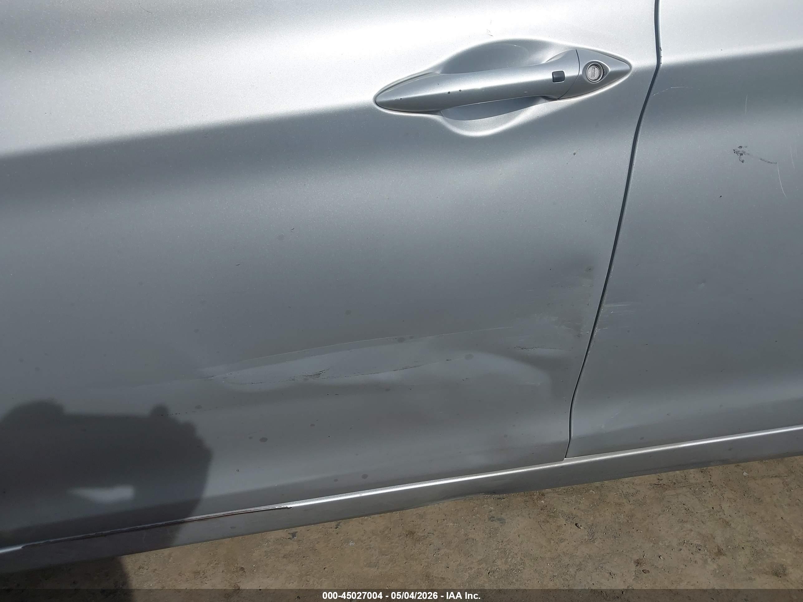 HYUNDAI ELANTRA image 6
