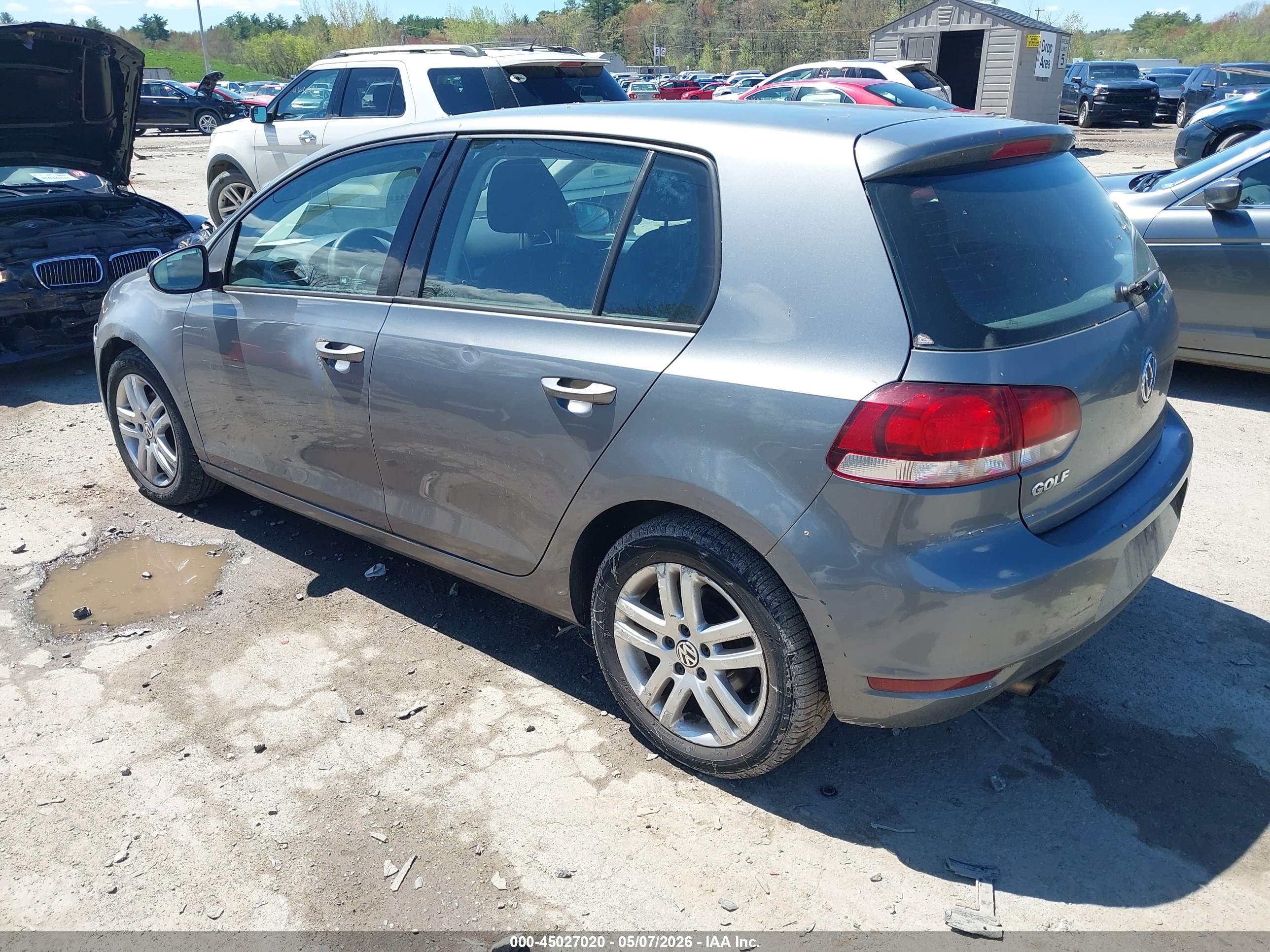 VOLKSWAGEN GOLF image 3