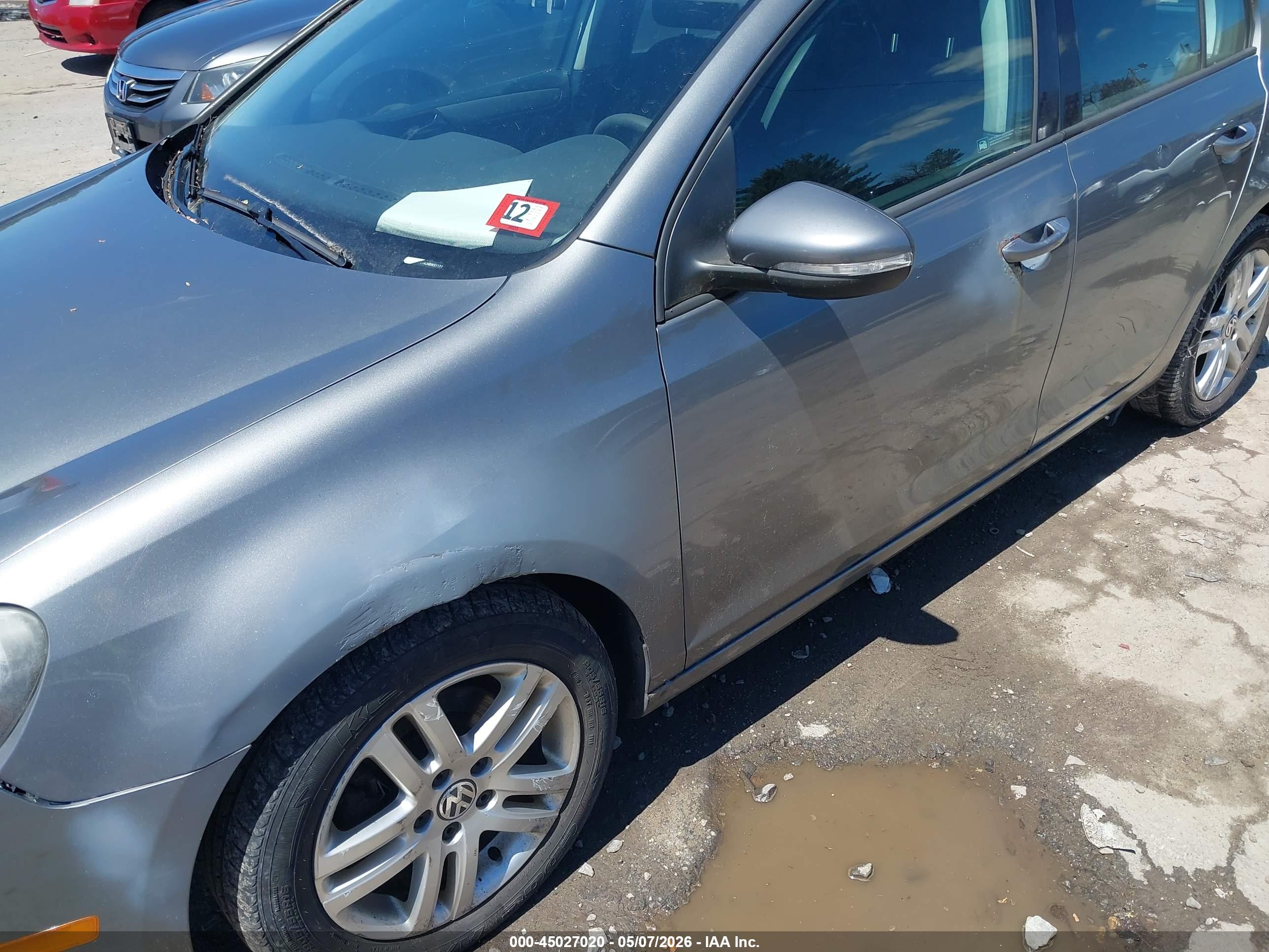 VOLKSWAGEN GOLF image 6