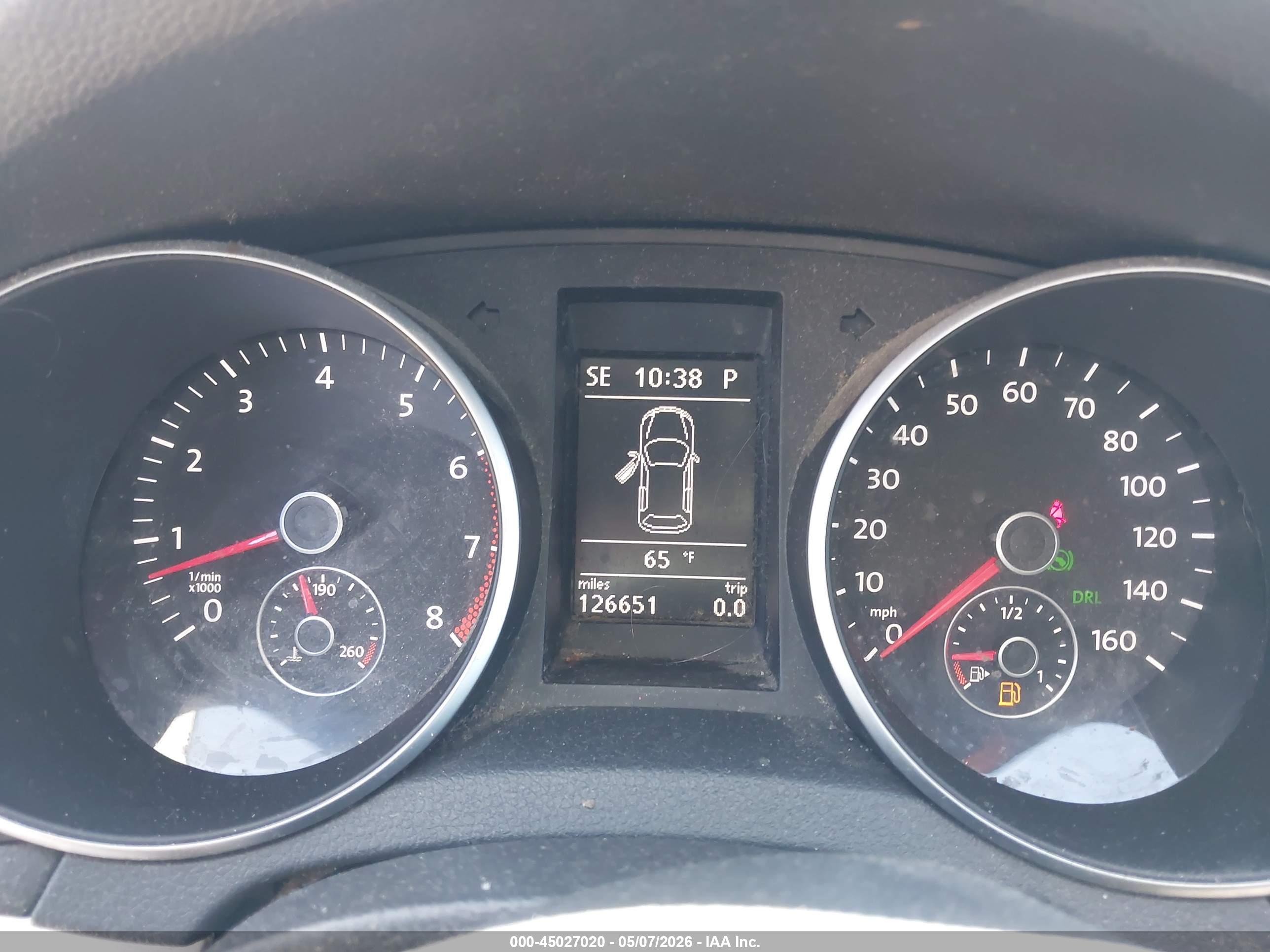 VOLKSWAGEN GOLF image 7