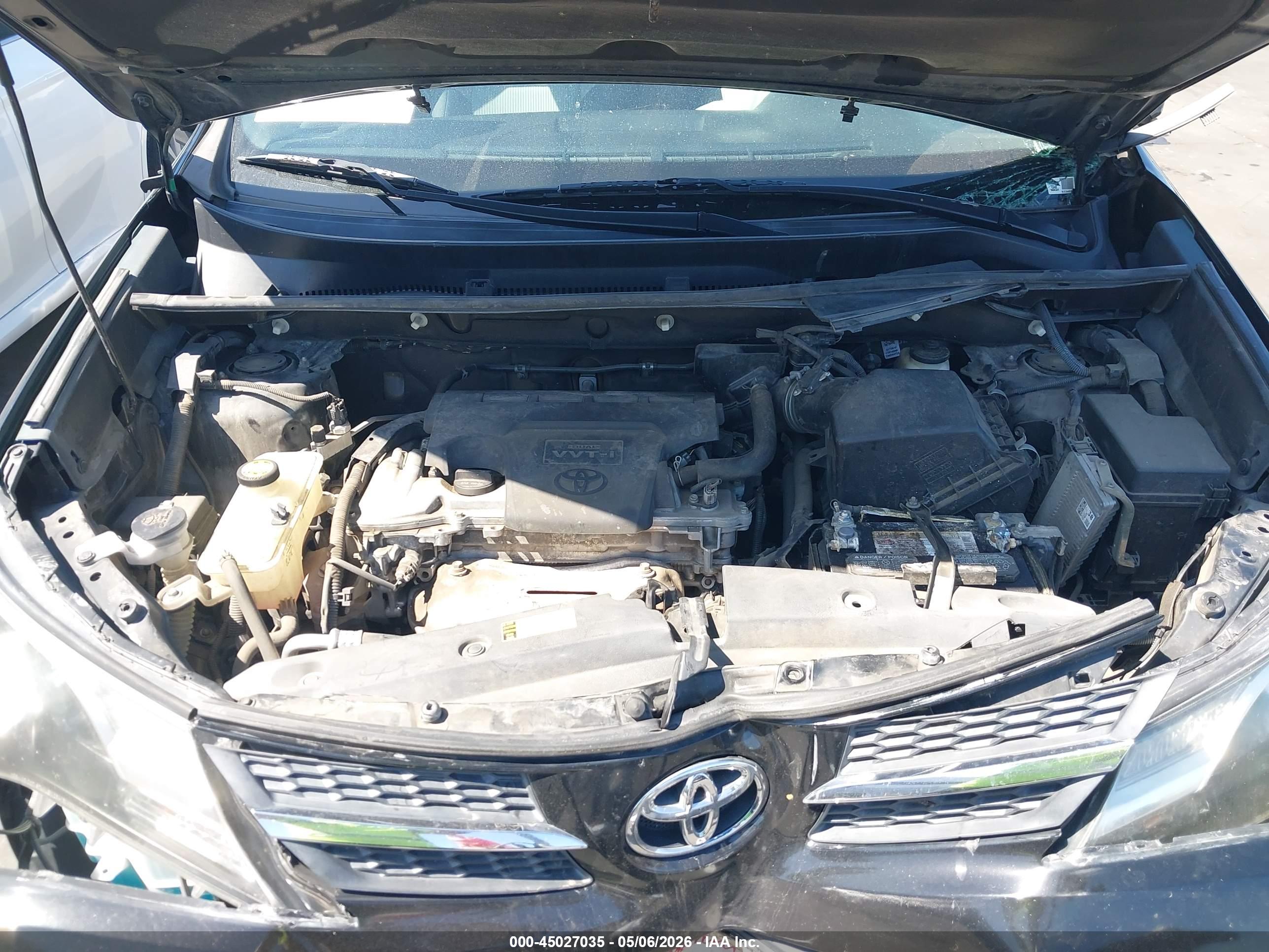 TOYOTA RAV4 image 10