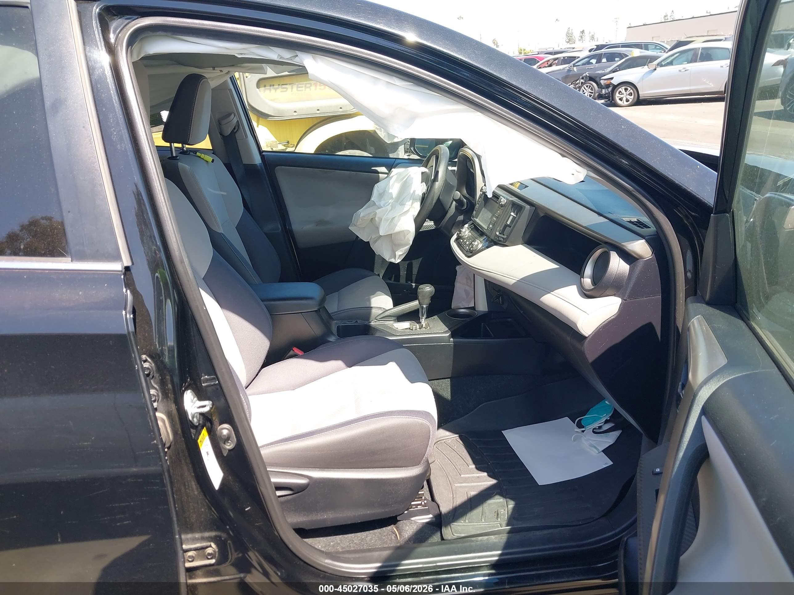 TOYOTA RAV4 image 5