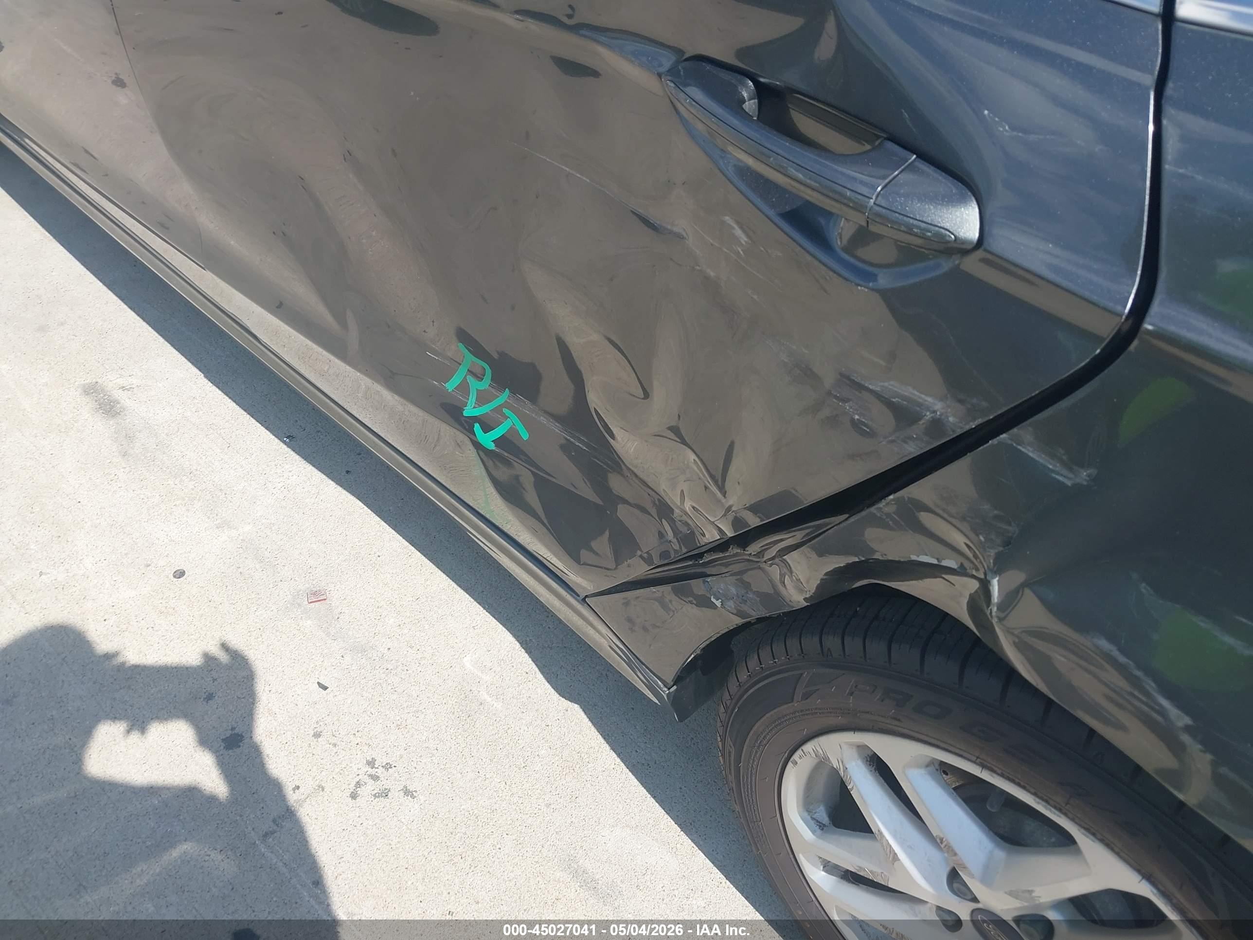 FORD FUSION image 6