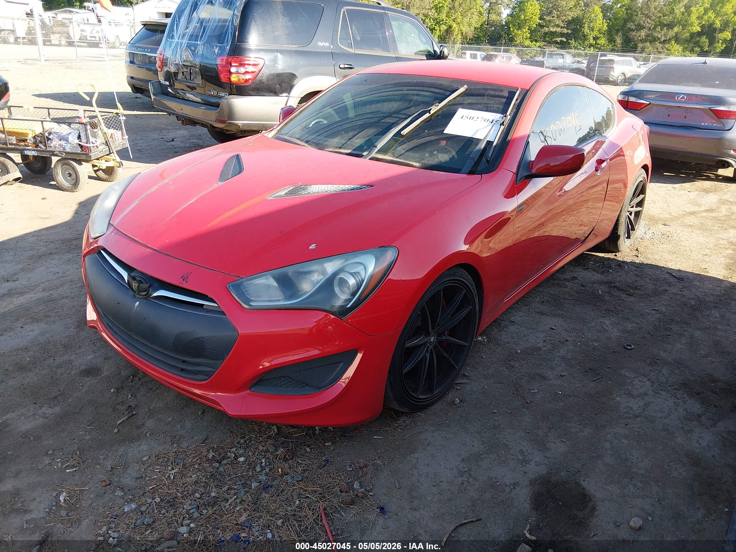 HYUNDAI GENESIS image 2