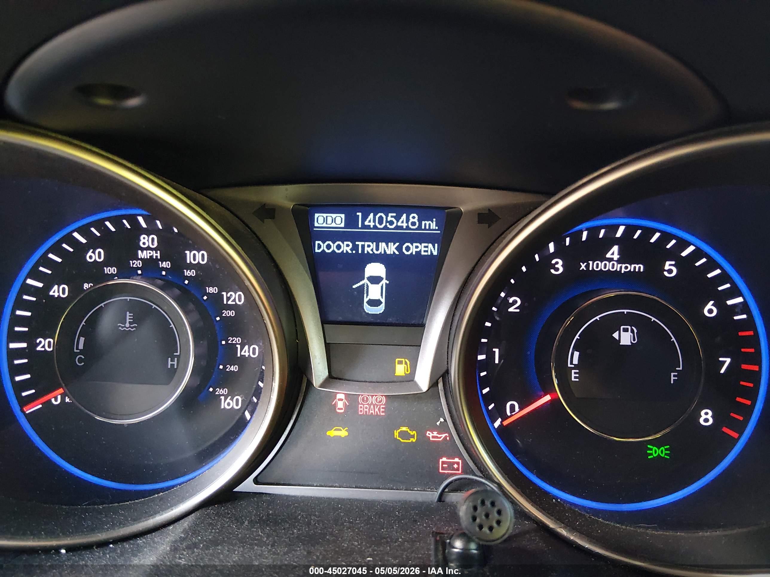 HYUNDAI GENESIS image 7