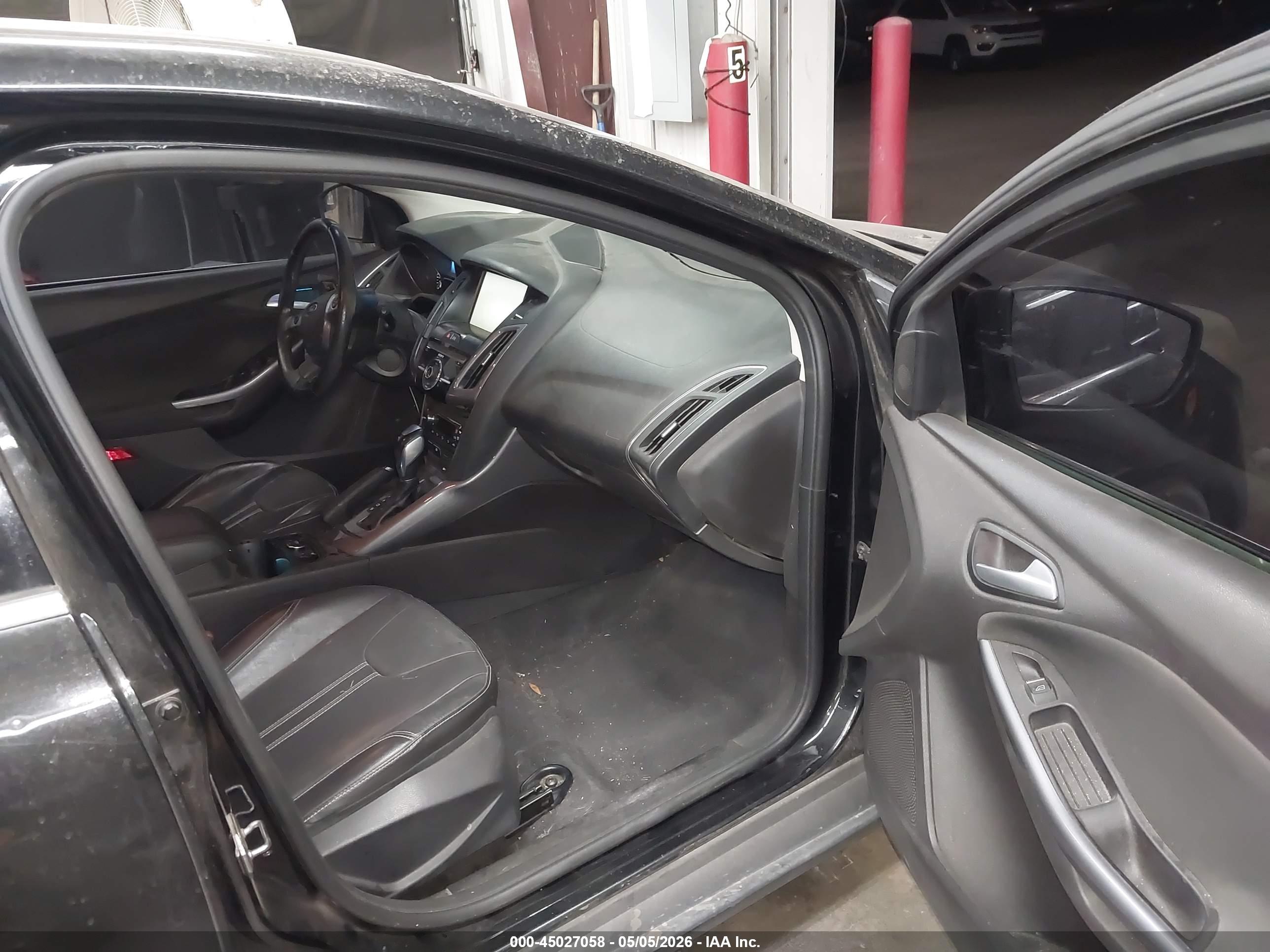 FORD FOCUS image 5