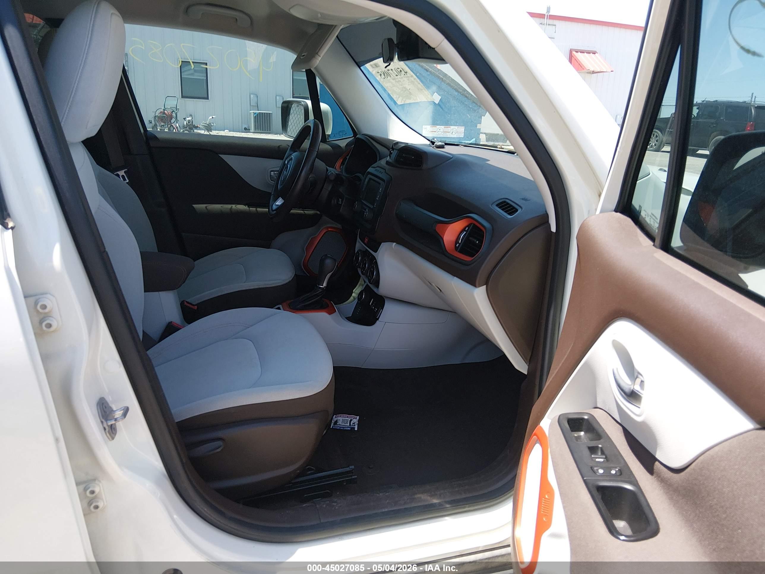 JEEP RENEGADE image 5