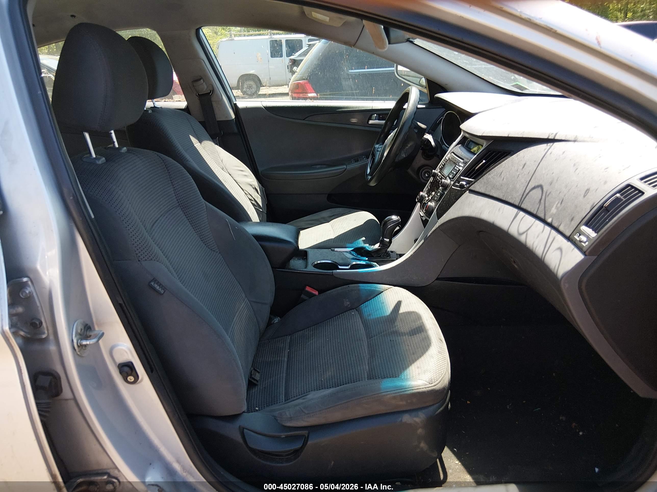 HYUNDAI SONATA image 5
