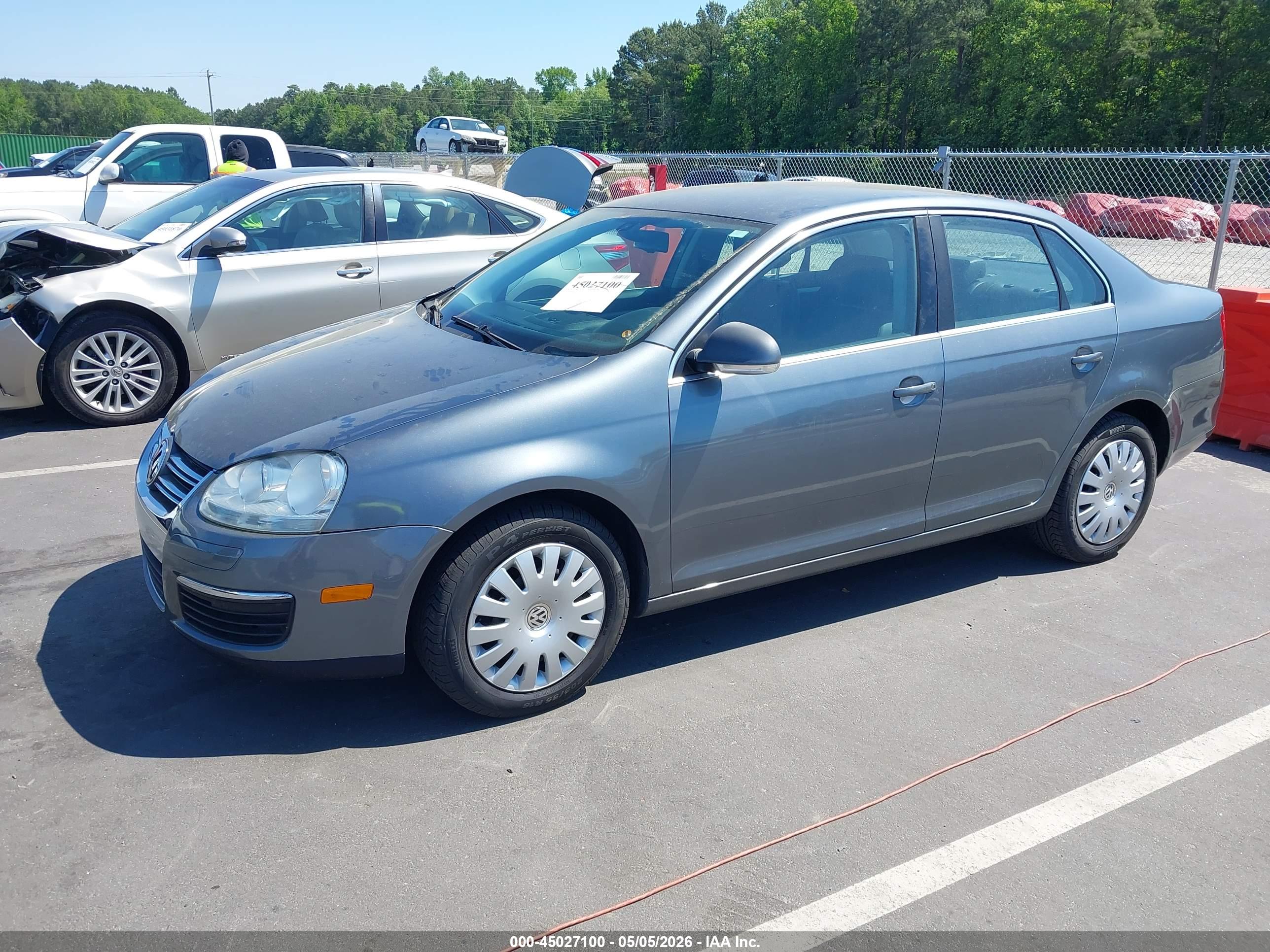 VOLKSWAGEN JETTA image 2