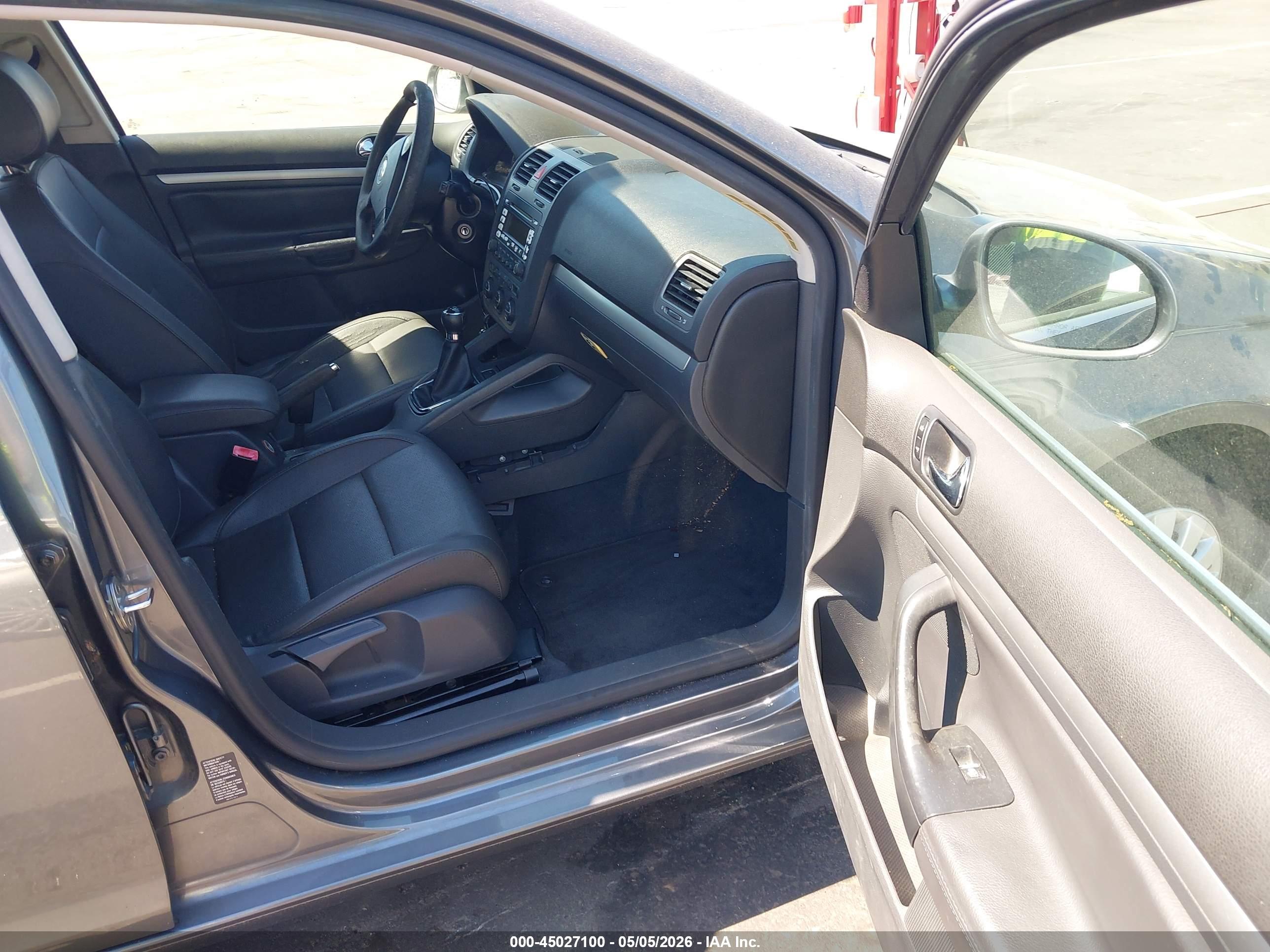 VOLKSWAGEN JETTA image 5