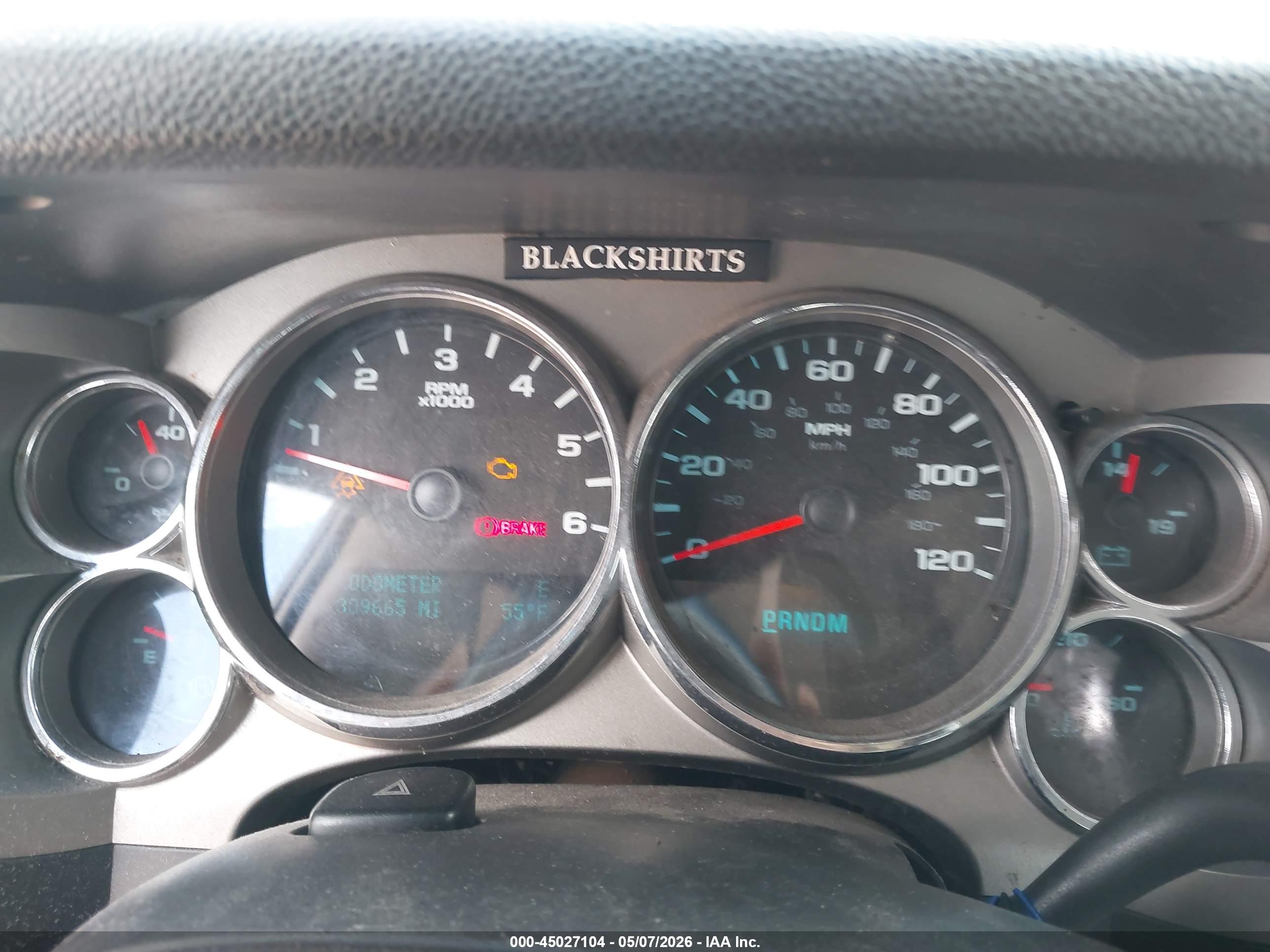 CHEVROLET SILVERADO image 7