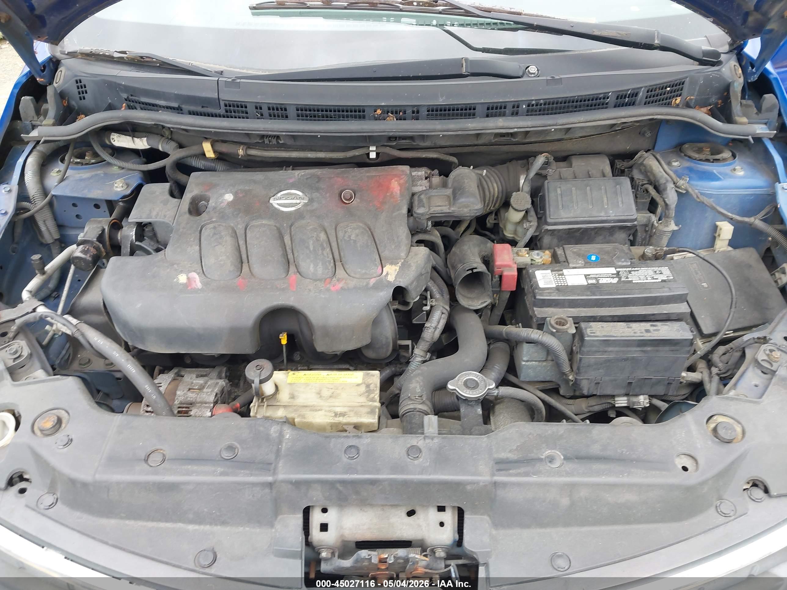 NISSAN VERSA image 10