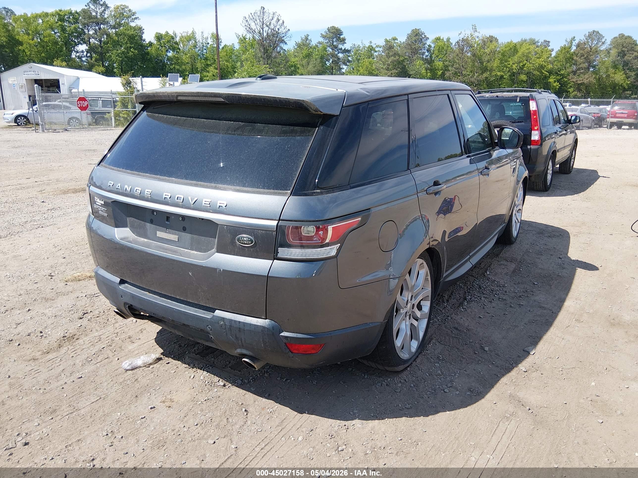 LAND ROVER image 4