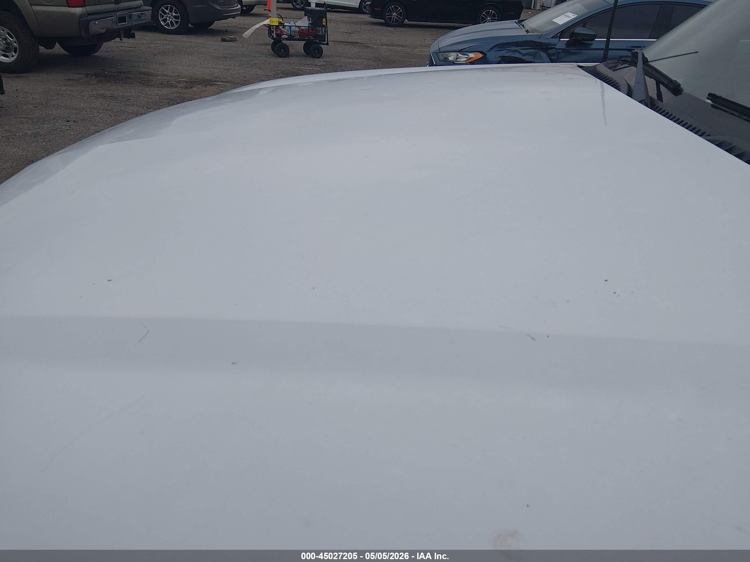 CHEVROLET SILVERADO image 6
