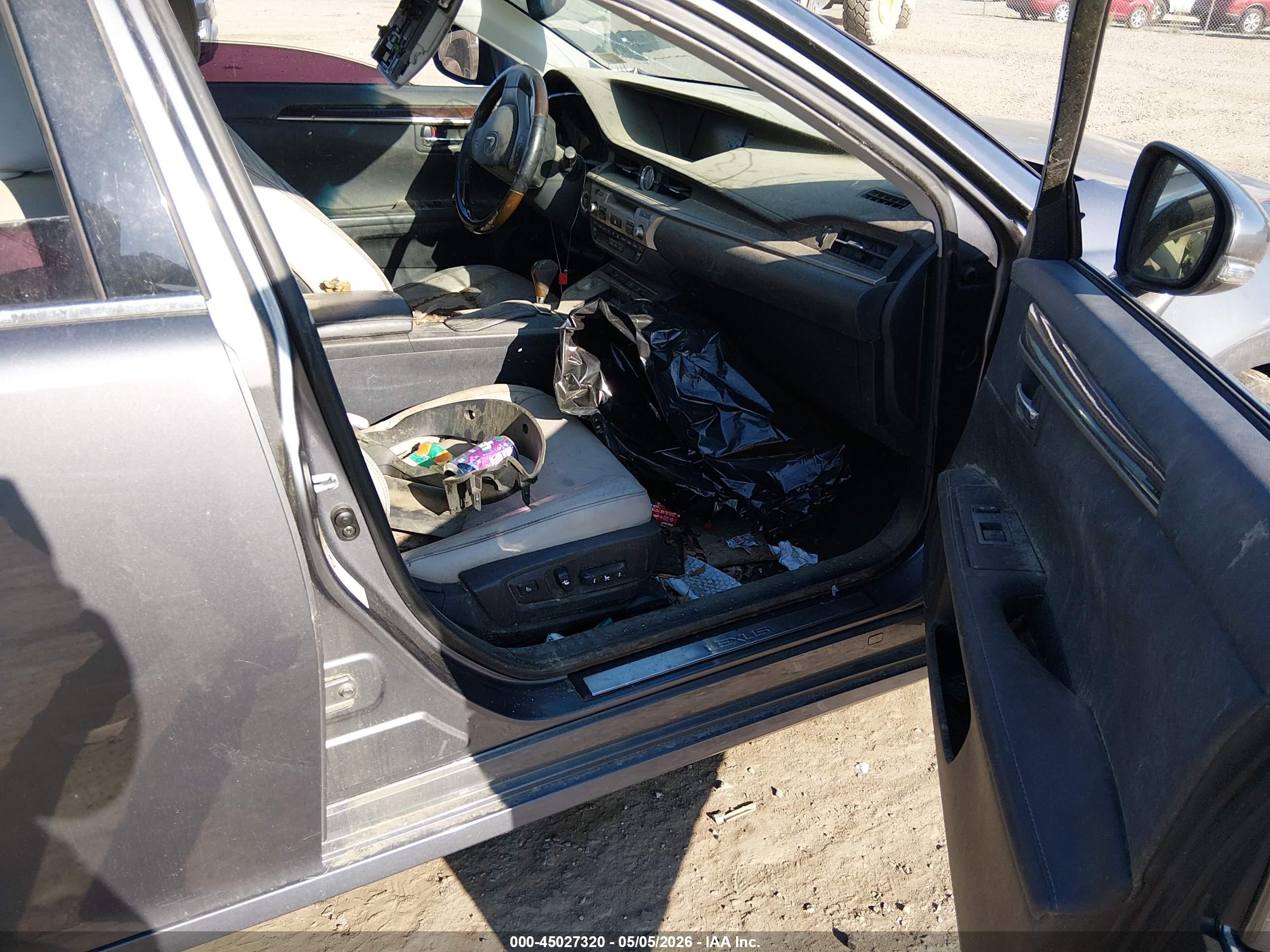 LEXUS ES image 5