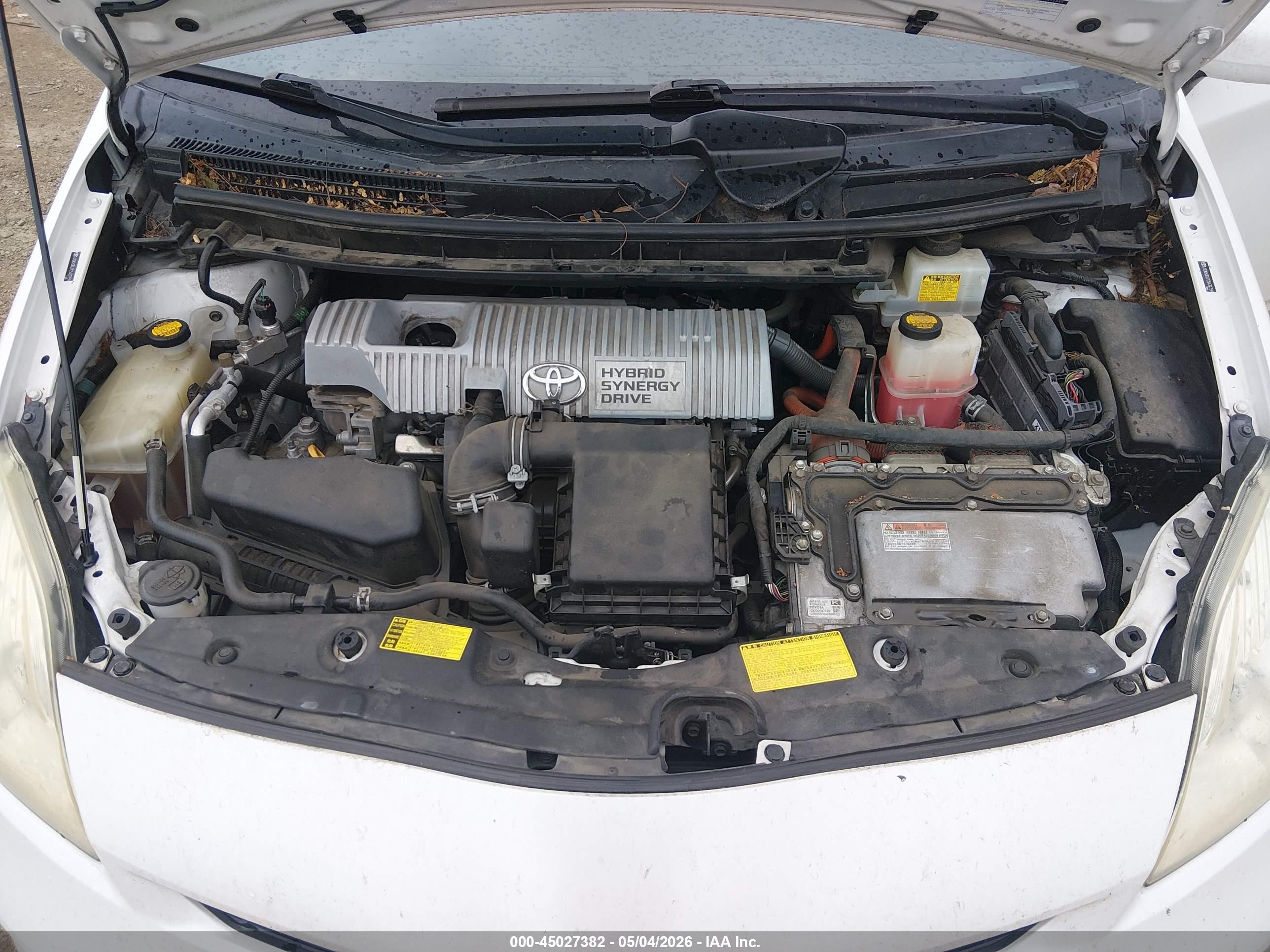 TOYOTA PRIUS image 10