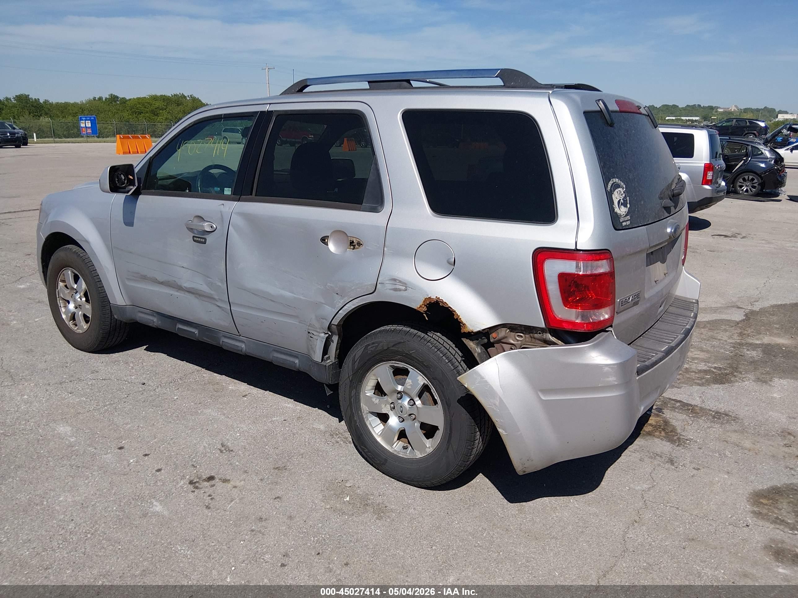 FORD ESCAPE image 3