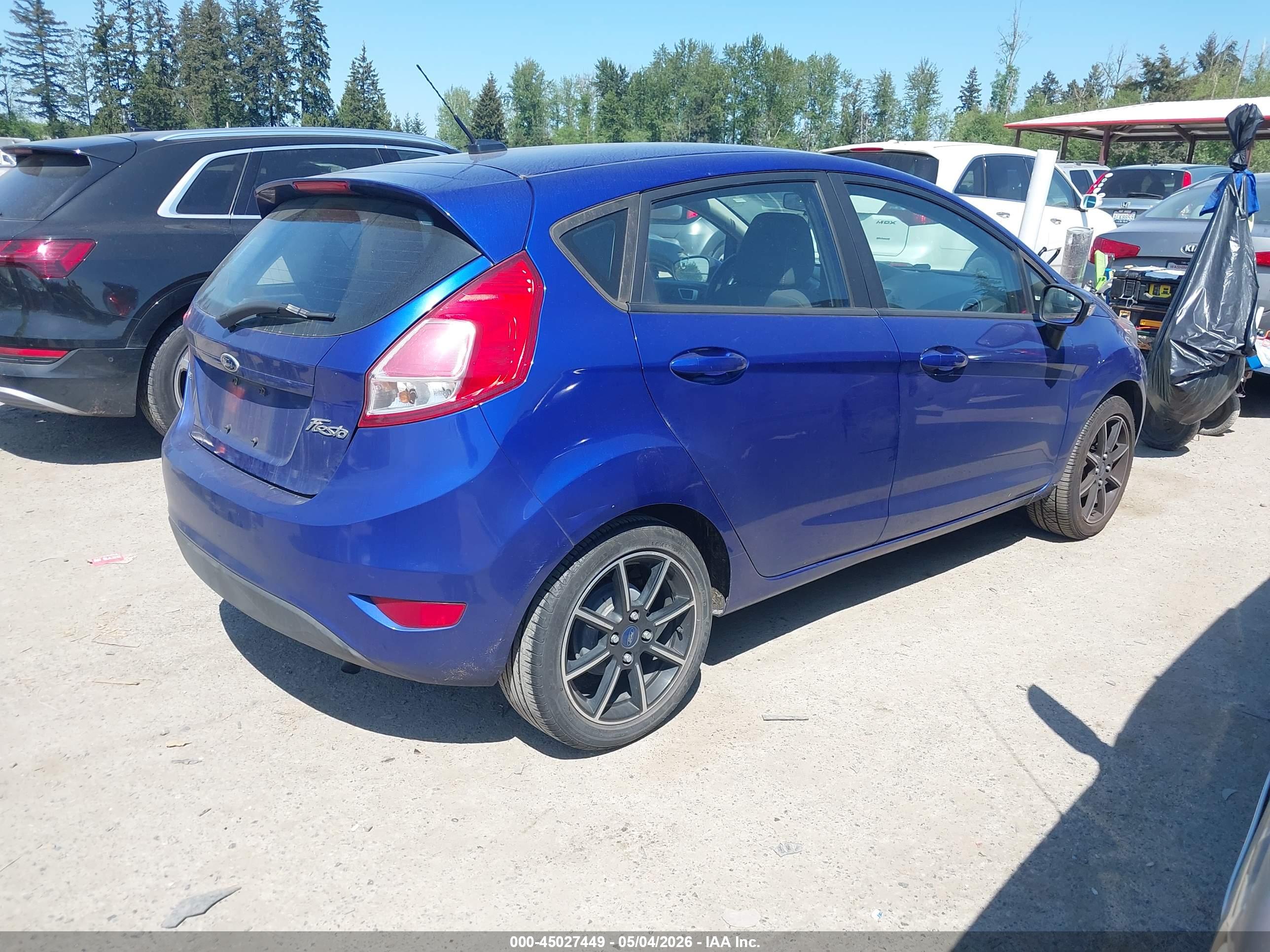 FORD FIESTA image 4