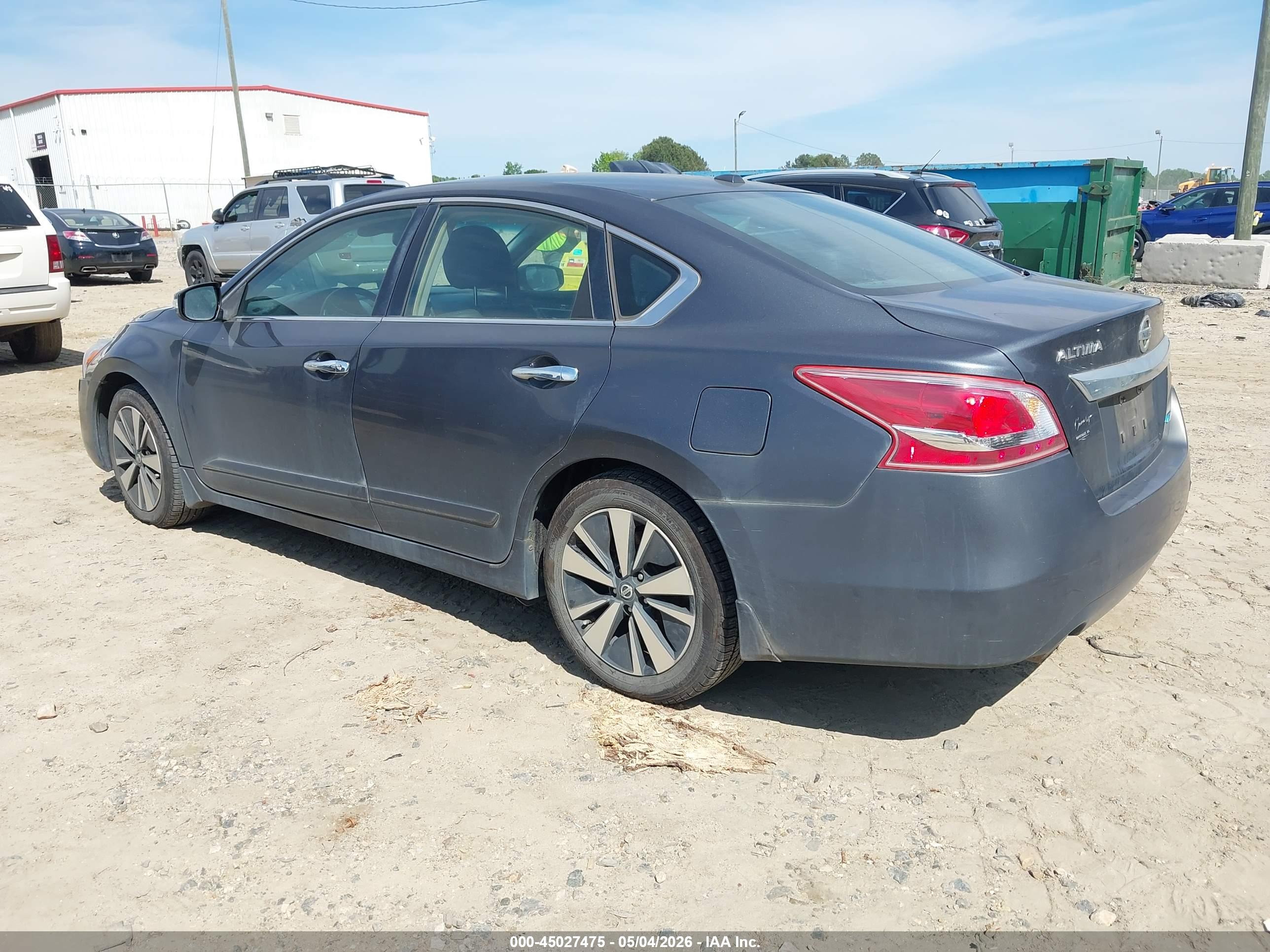 NISSAN ALTIMA image 3