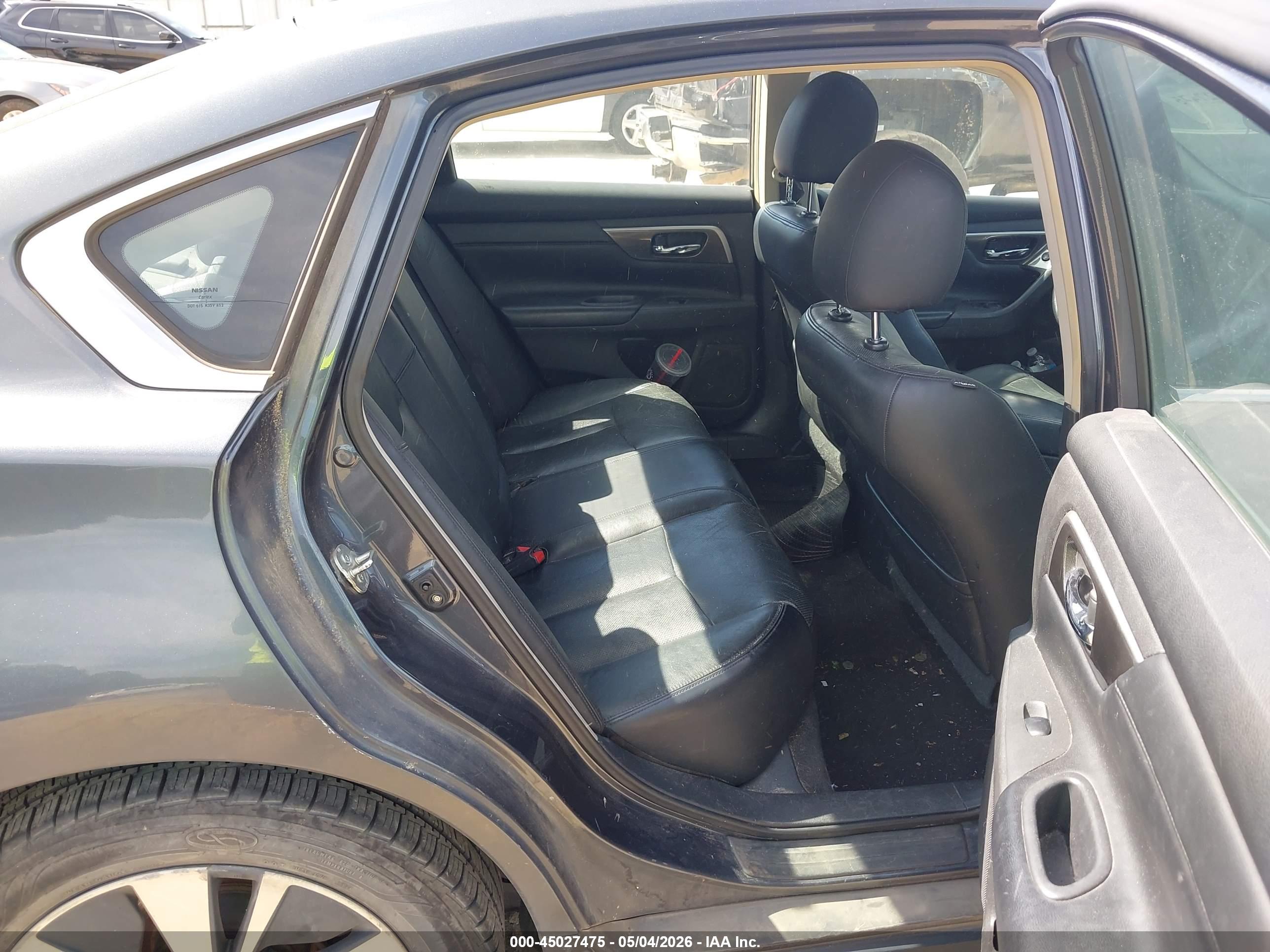 NISSAN ALTIMA image 8
