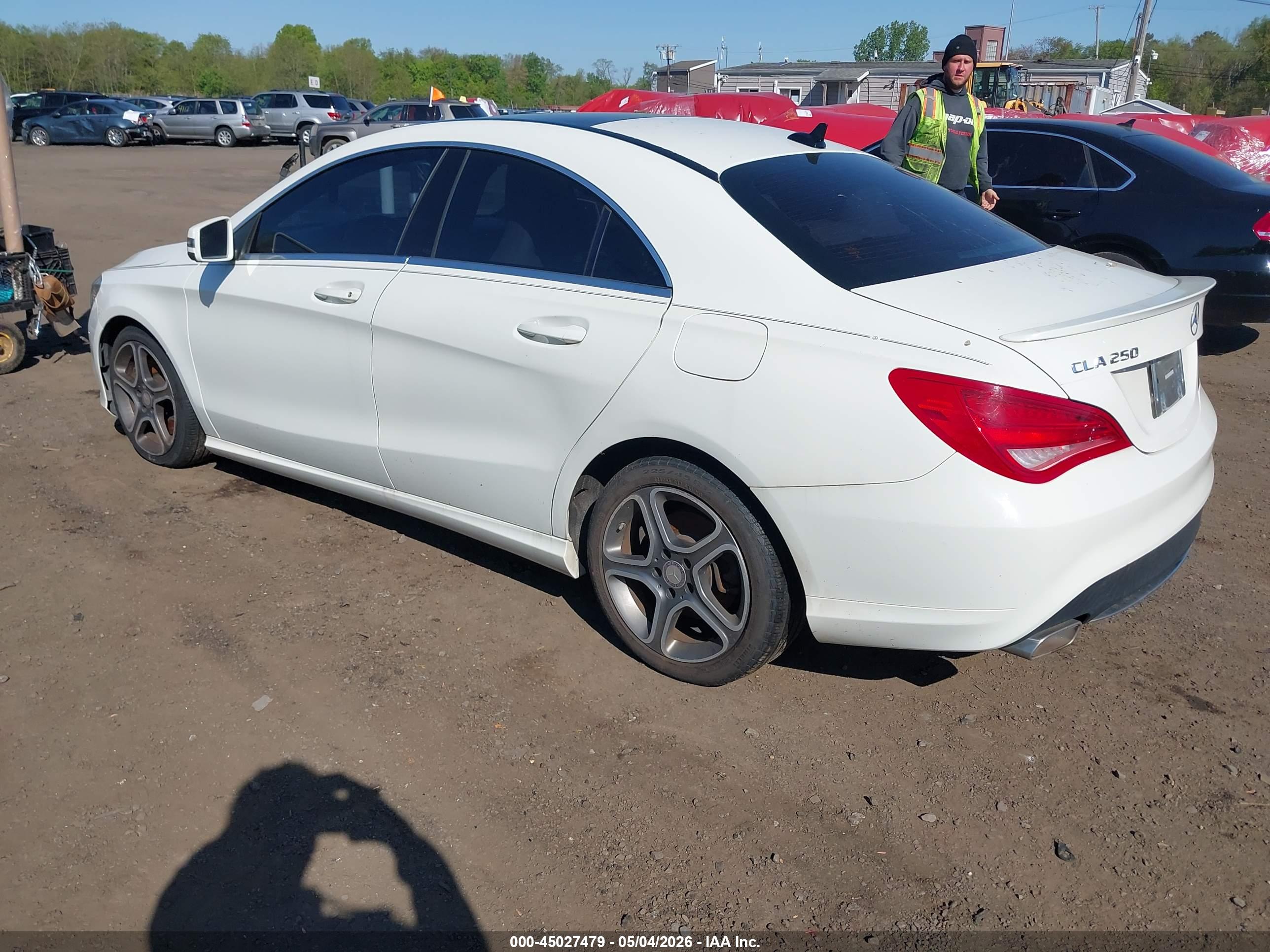 MERCEDES-BENZ CLA image 3
