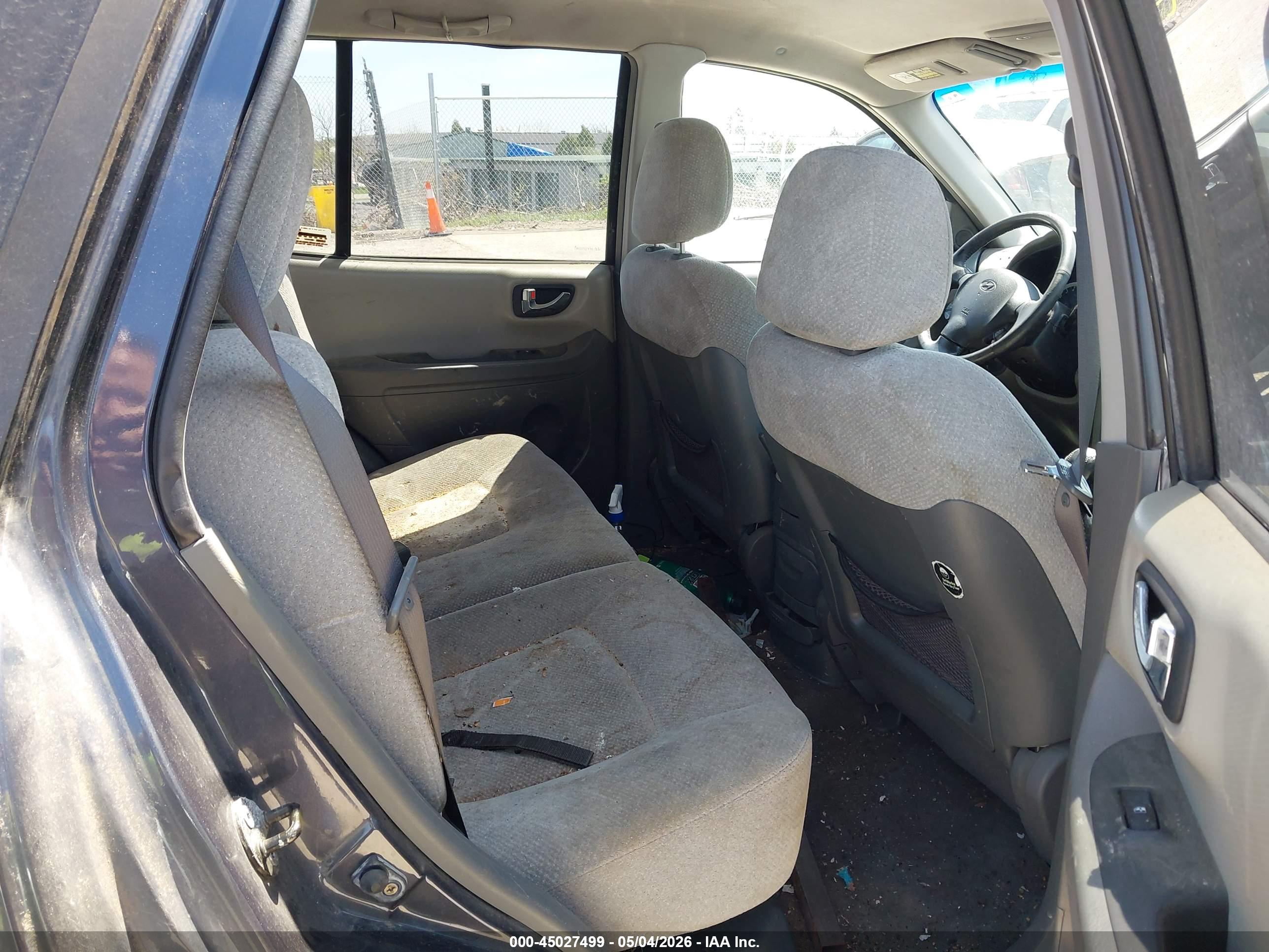 HYUNDAI SANTA image 8