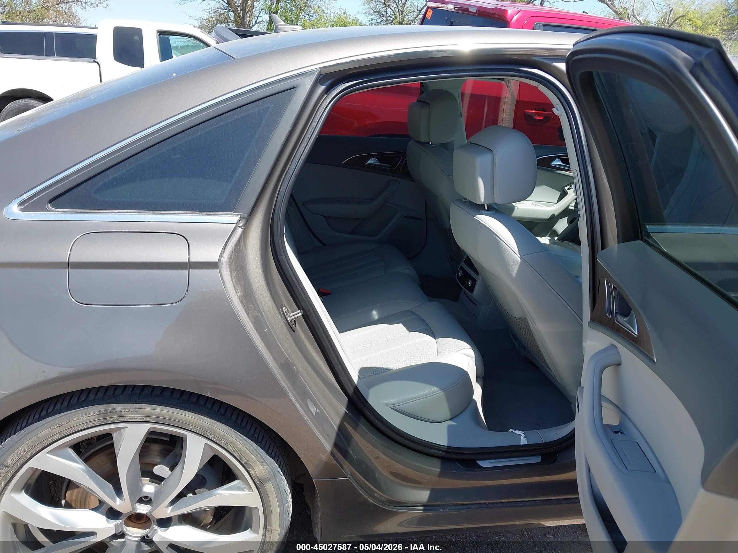 AUDI A6 image 8