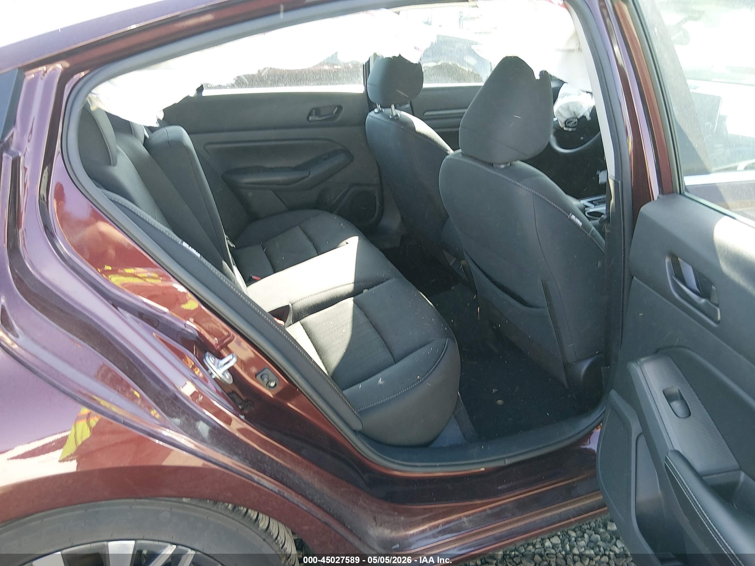 NISSAN ALTIMA image 8