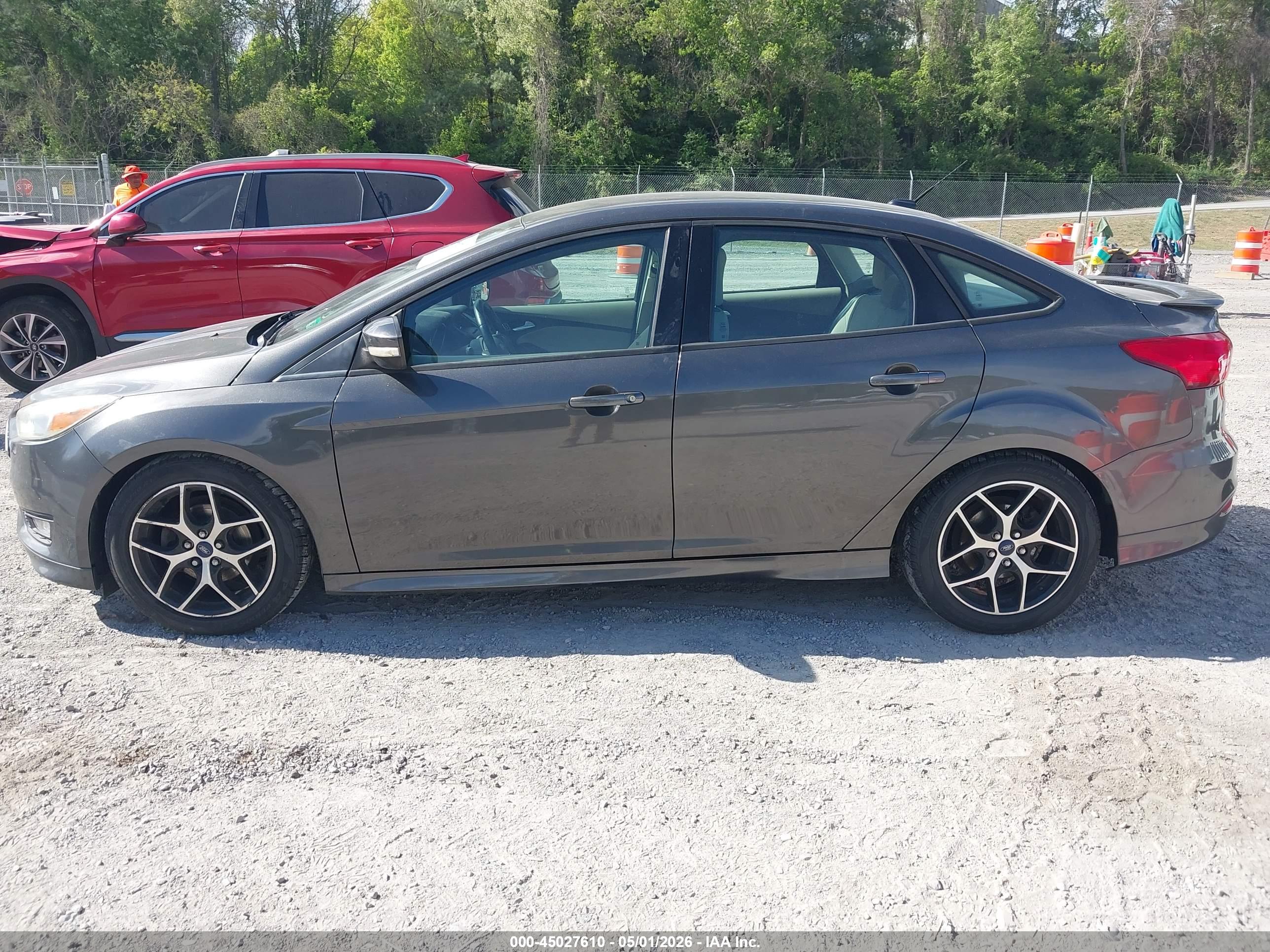 FORD FOCUS image 6