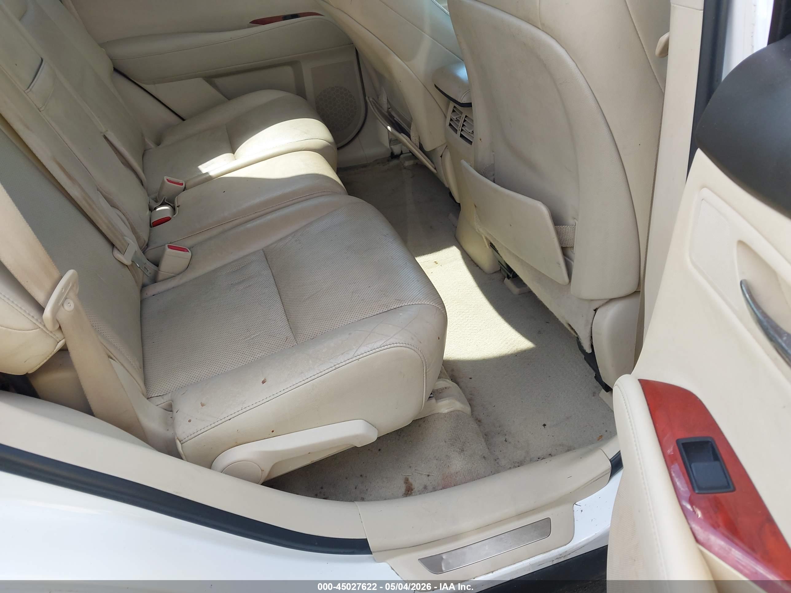 LEXUS RX image 8