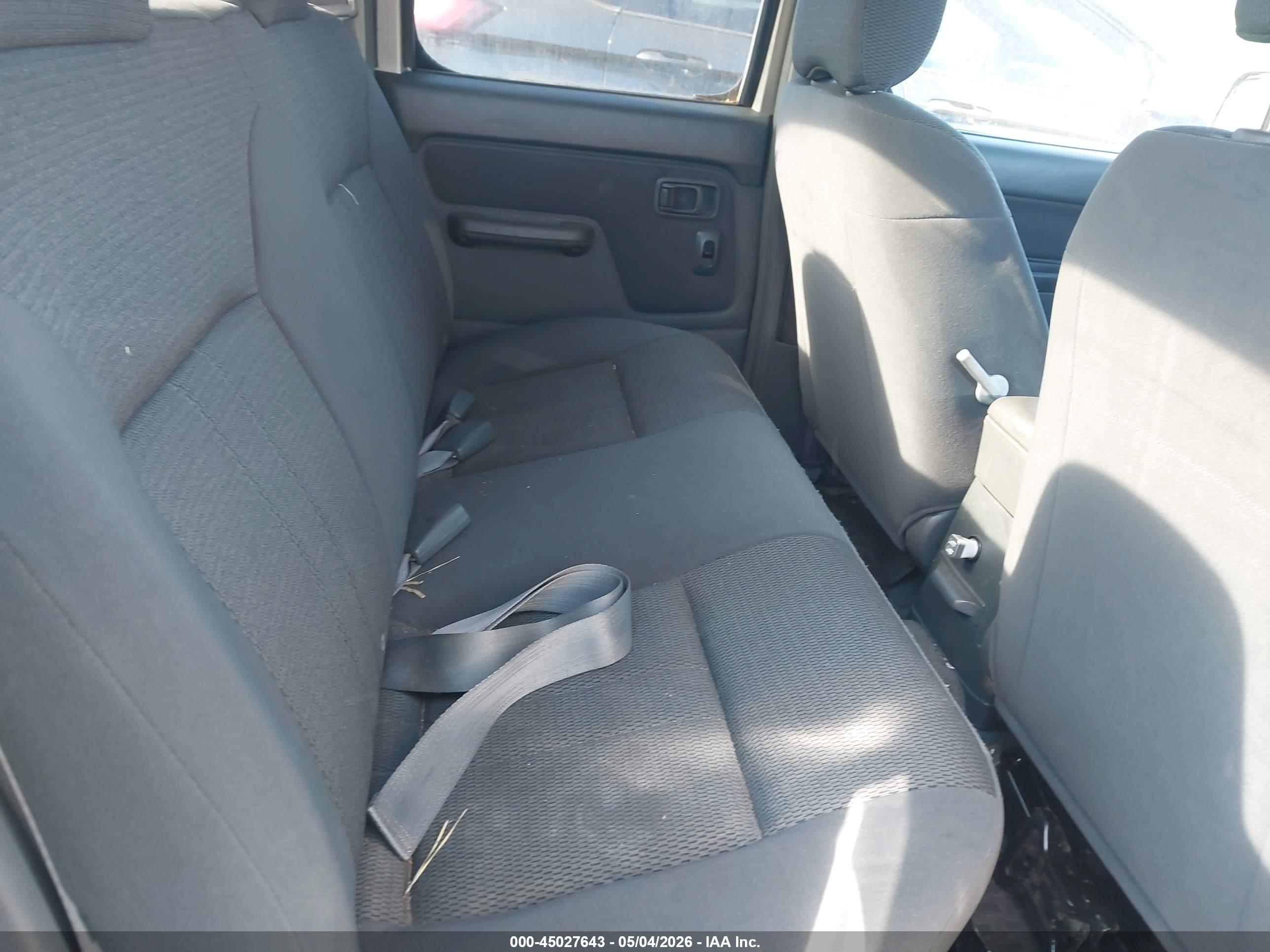 NISSAN FRONTIER image 8