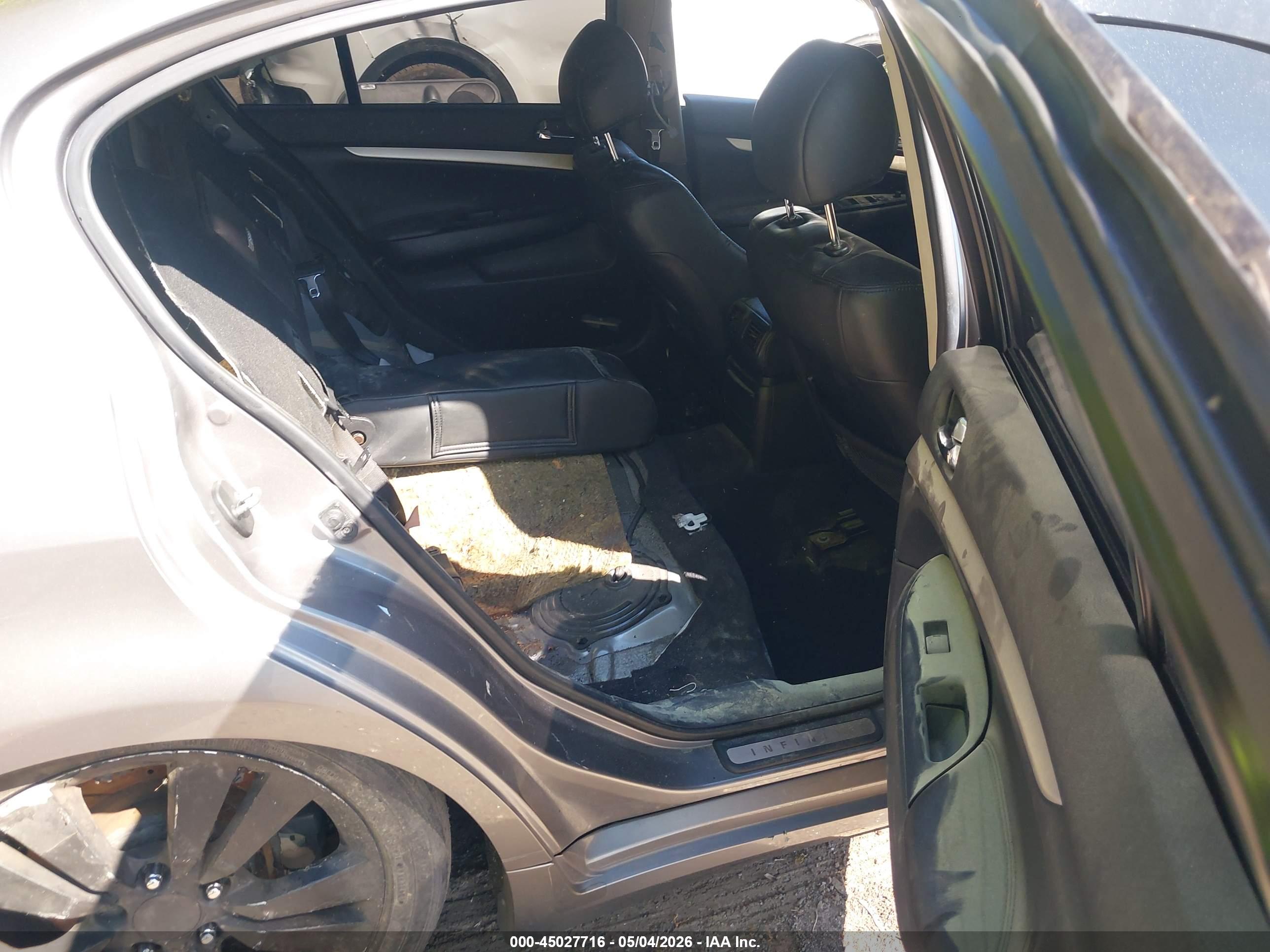 INFINITI G35X image 8