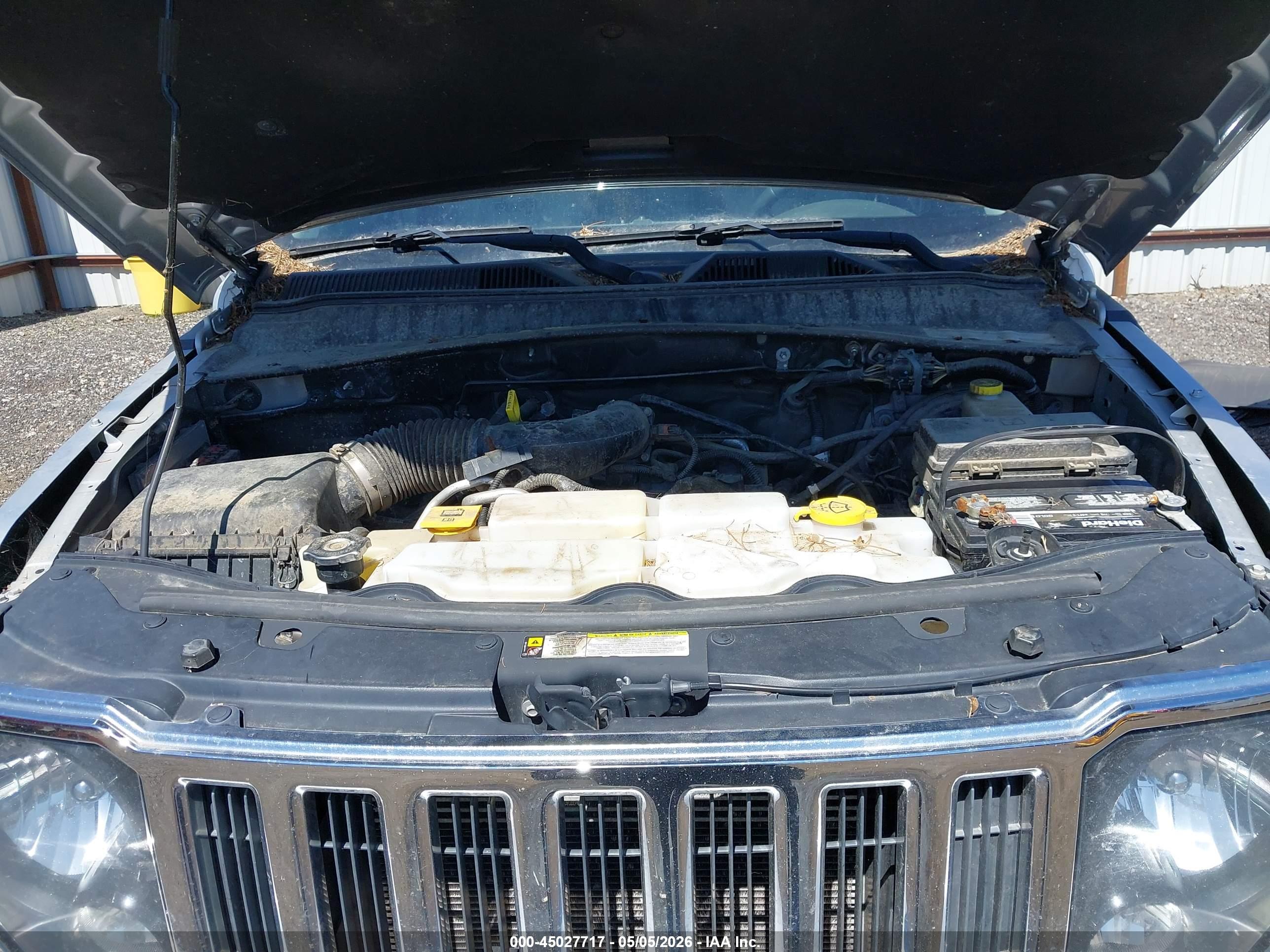 JEEP LIBERTY image 10