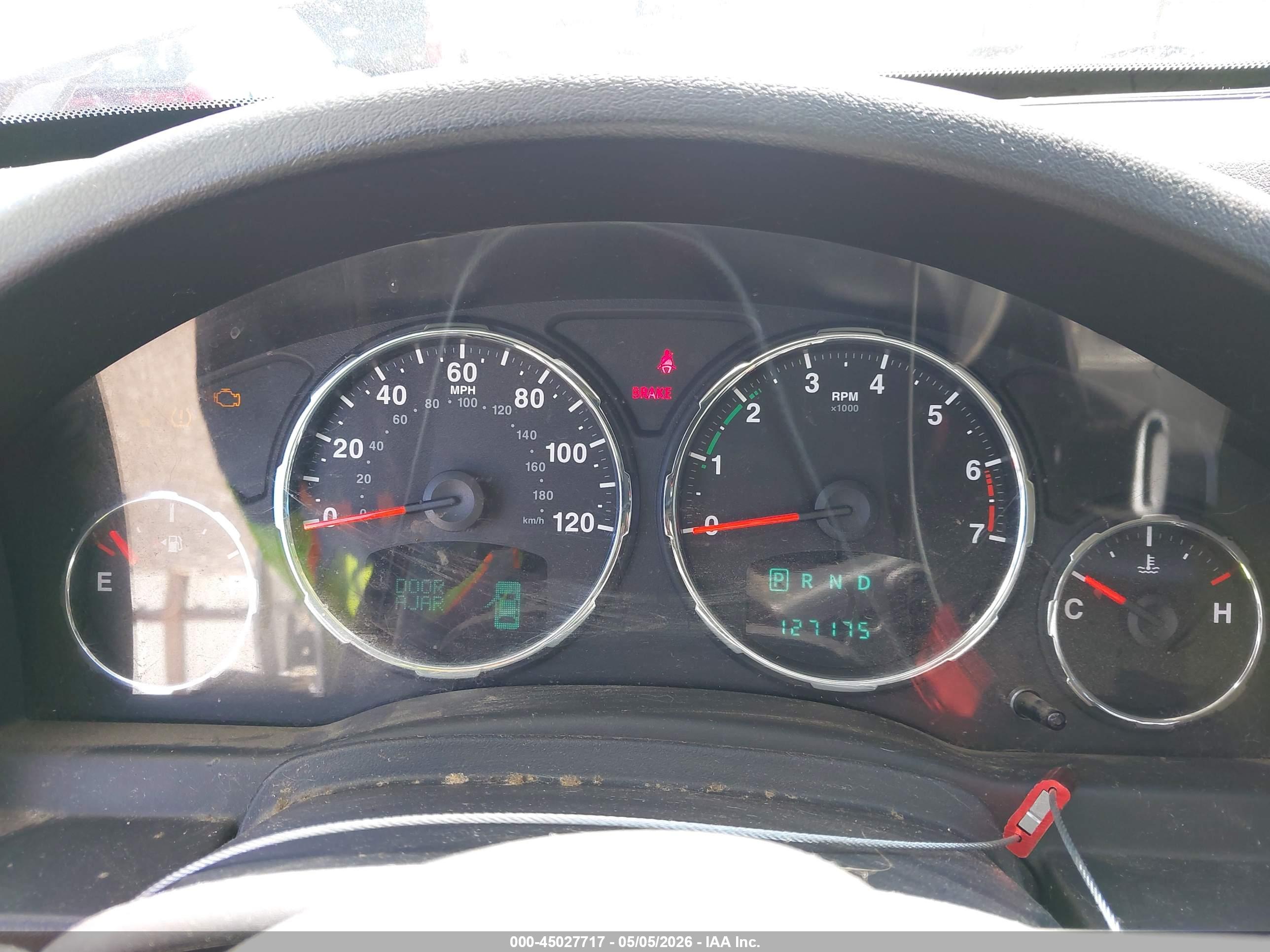JEEP LIBERTY image 7