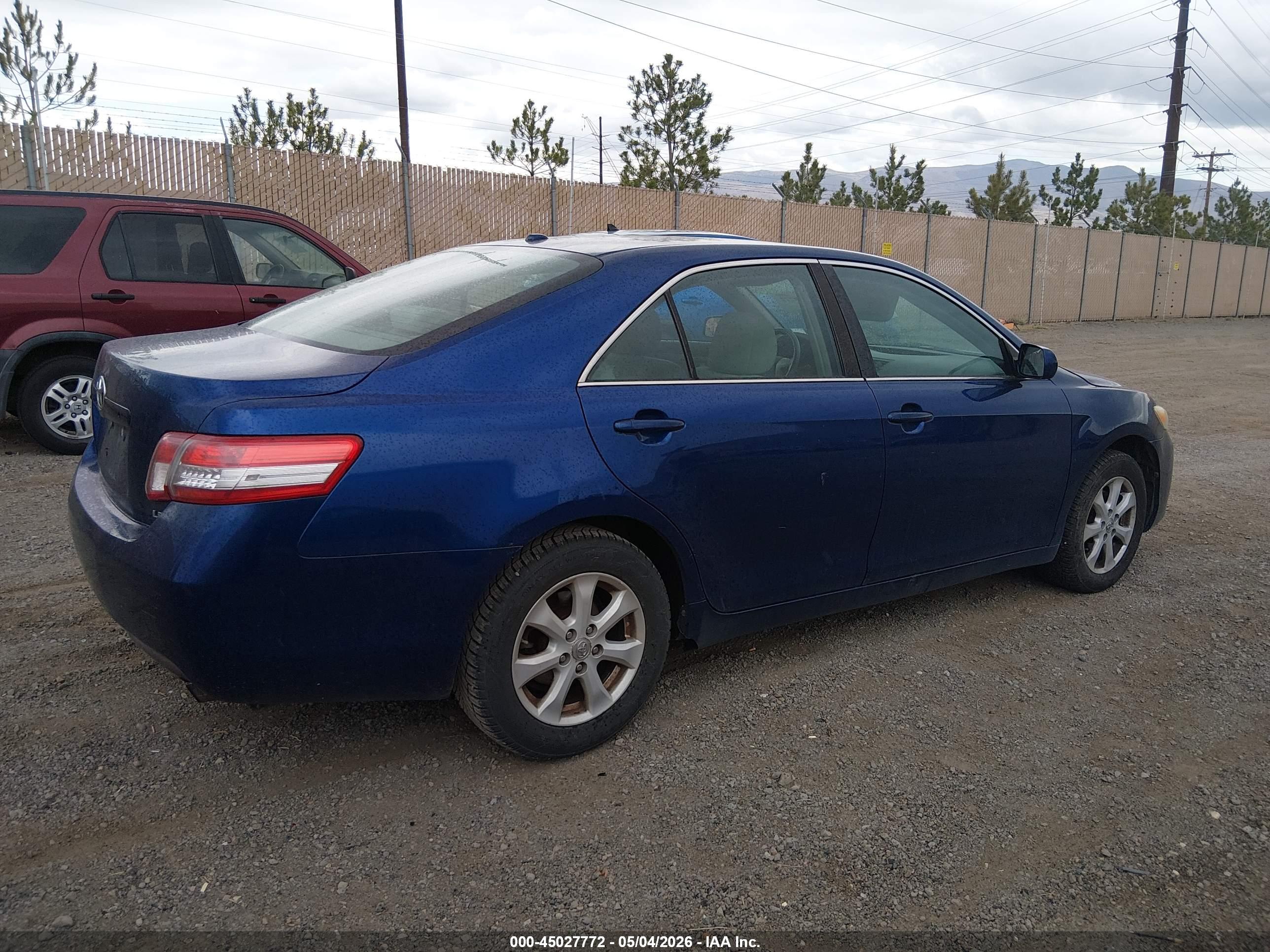TOYOTA CAMRY image 4