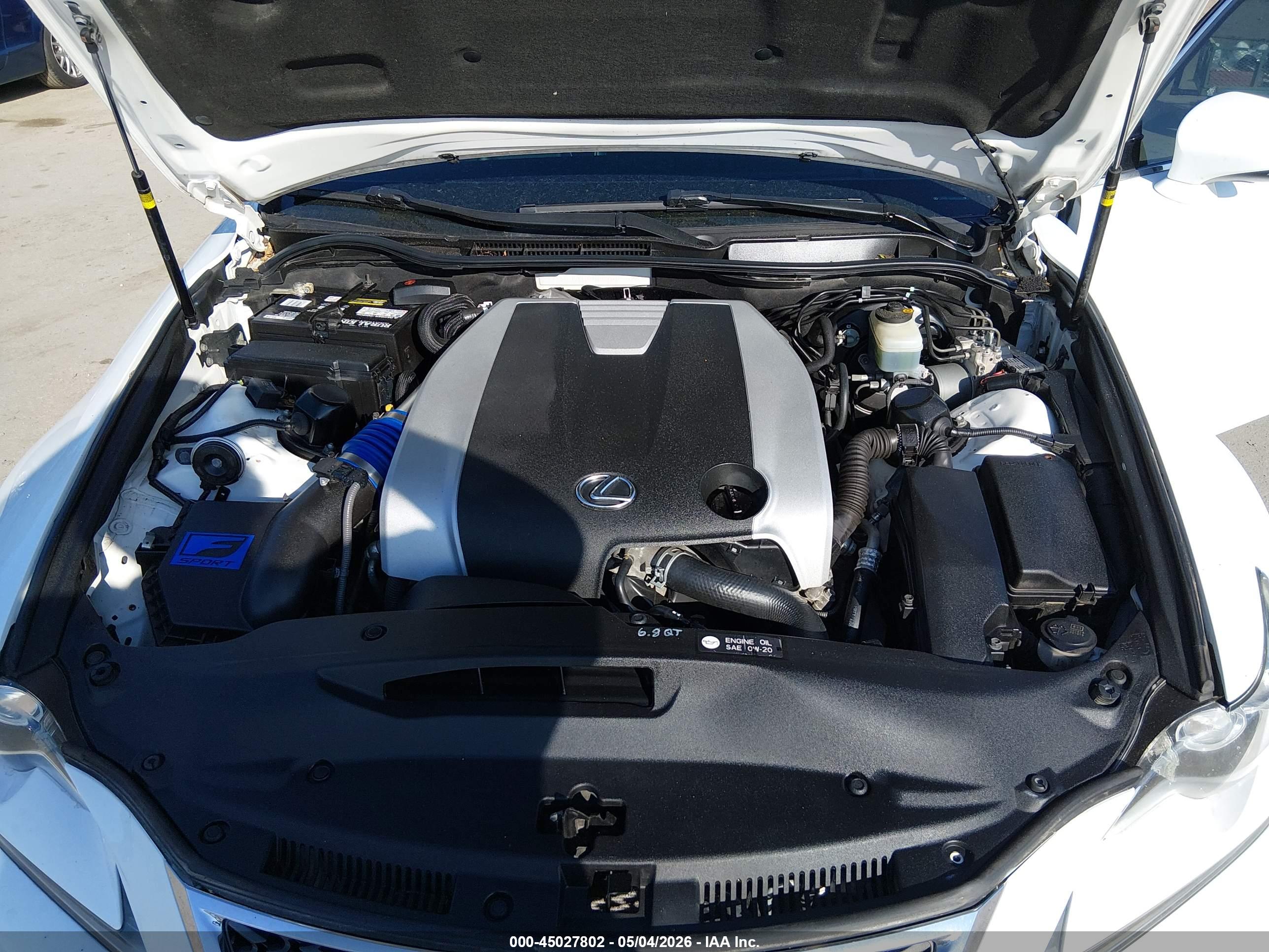 LEXUS IS image 10