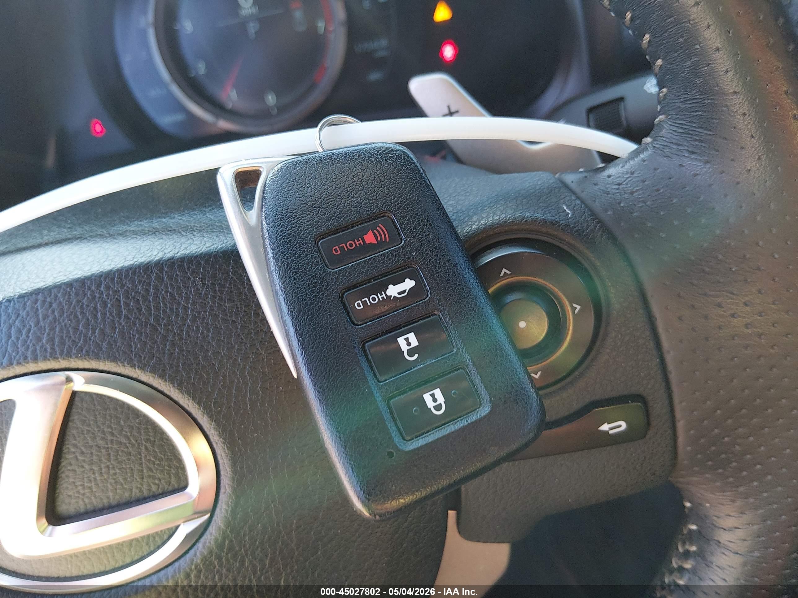 LEXUS IS image 11