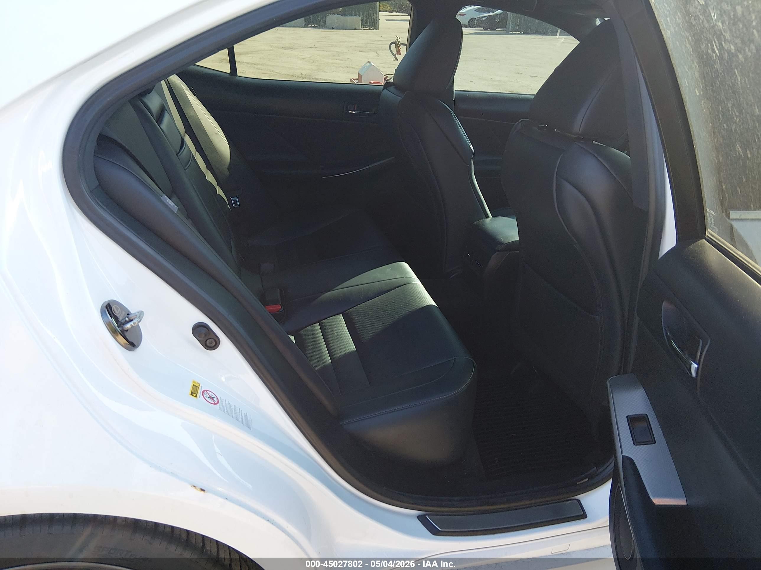 LEXUS IS image 8