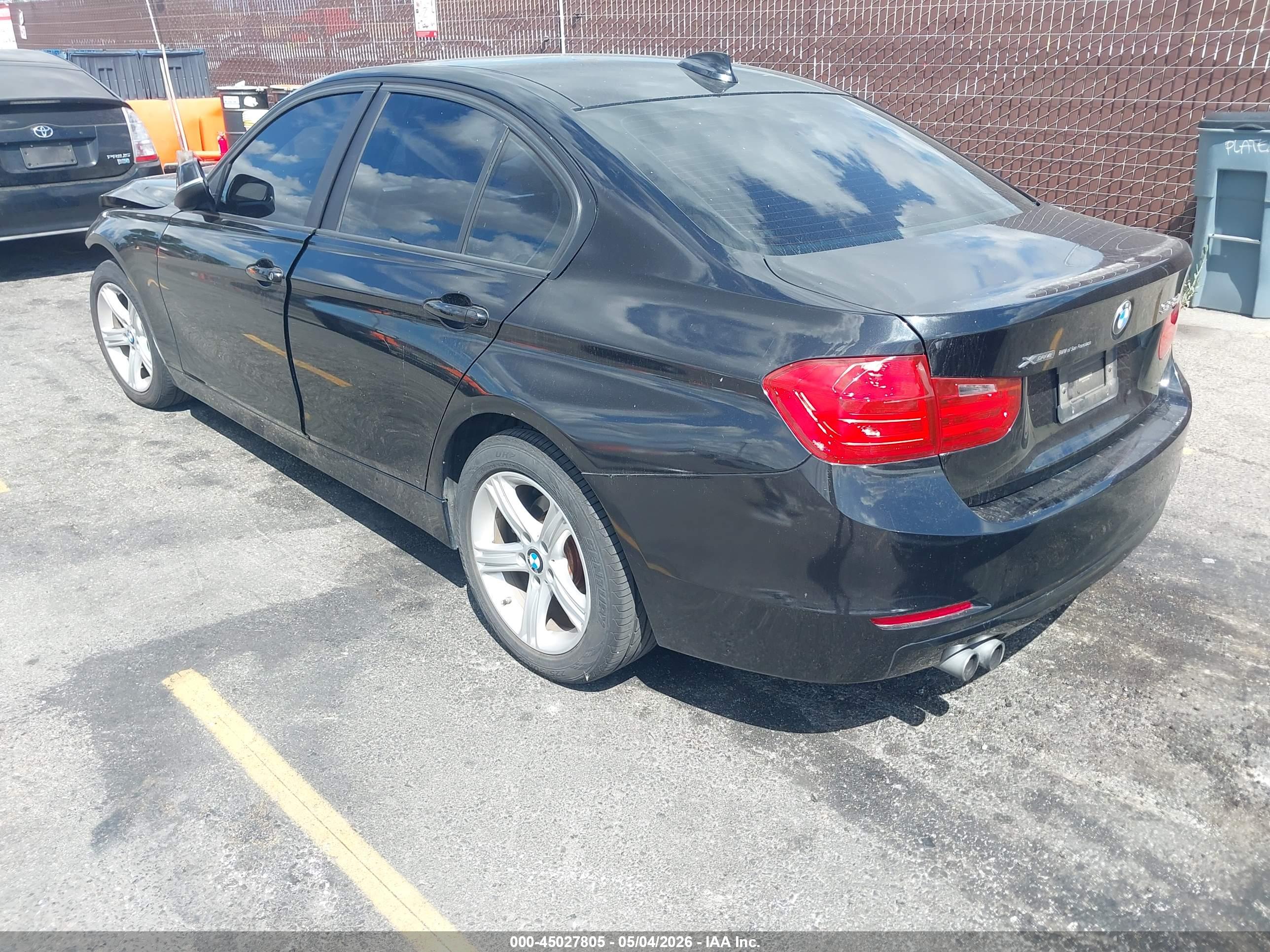 BMW 328I image 3