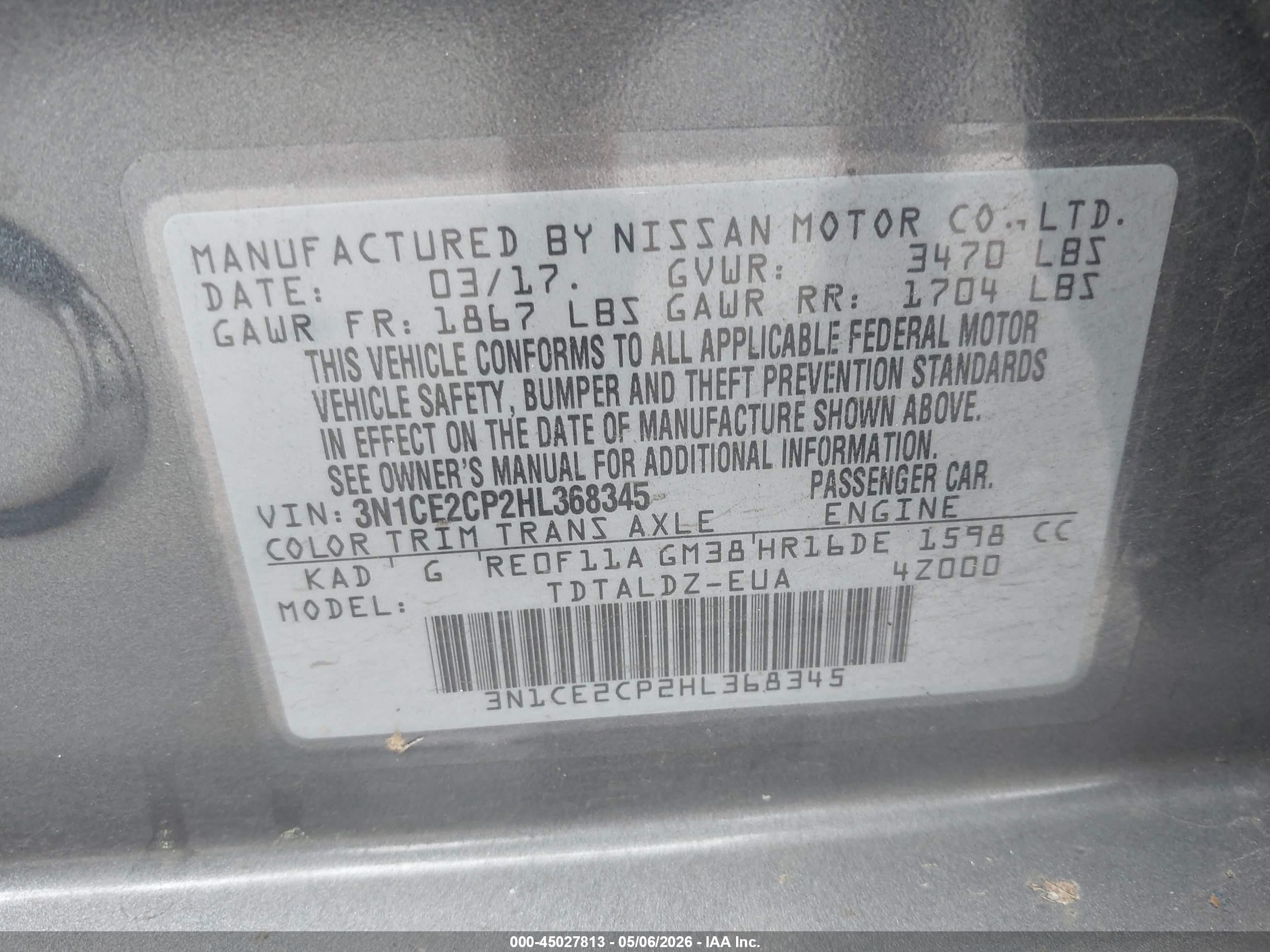 NISSAN VERSA image 9