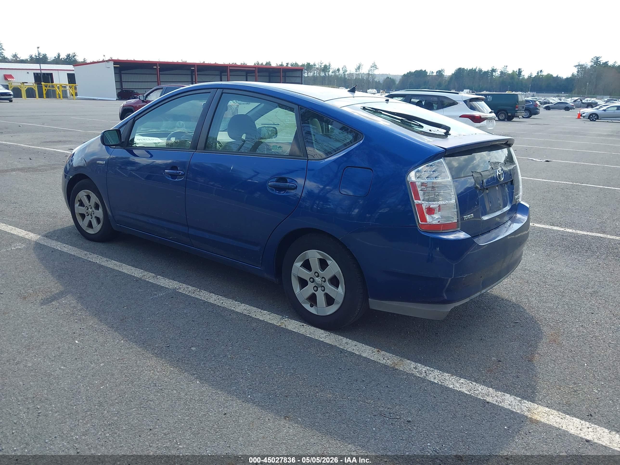 TOYOTA PRIUS image 3