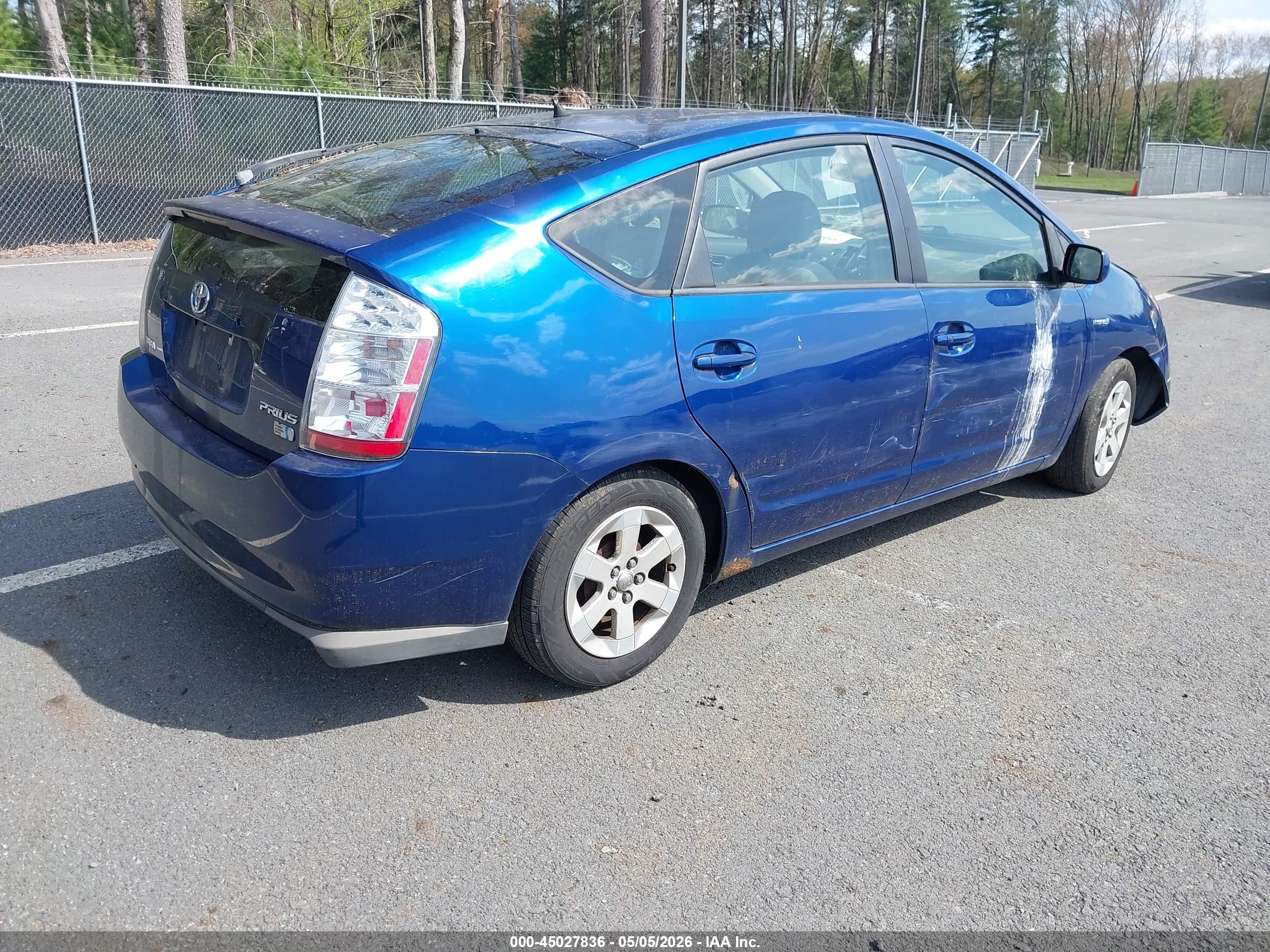 TOYOTA PRIUS image 4